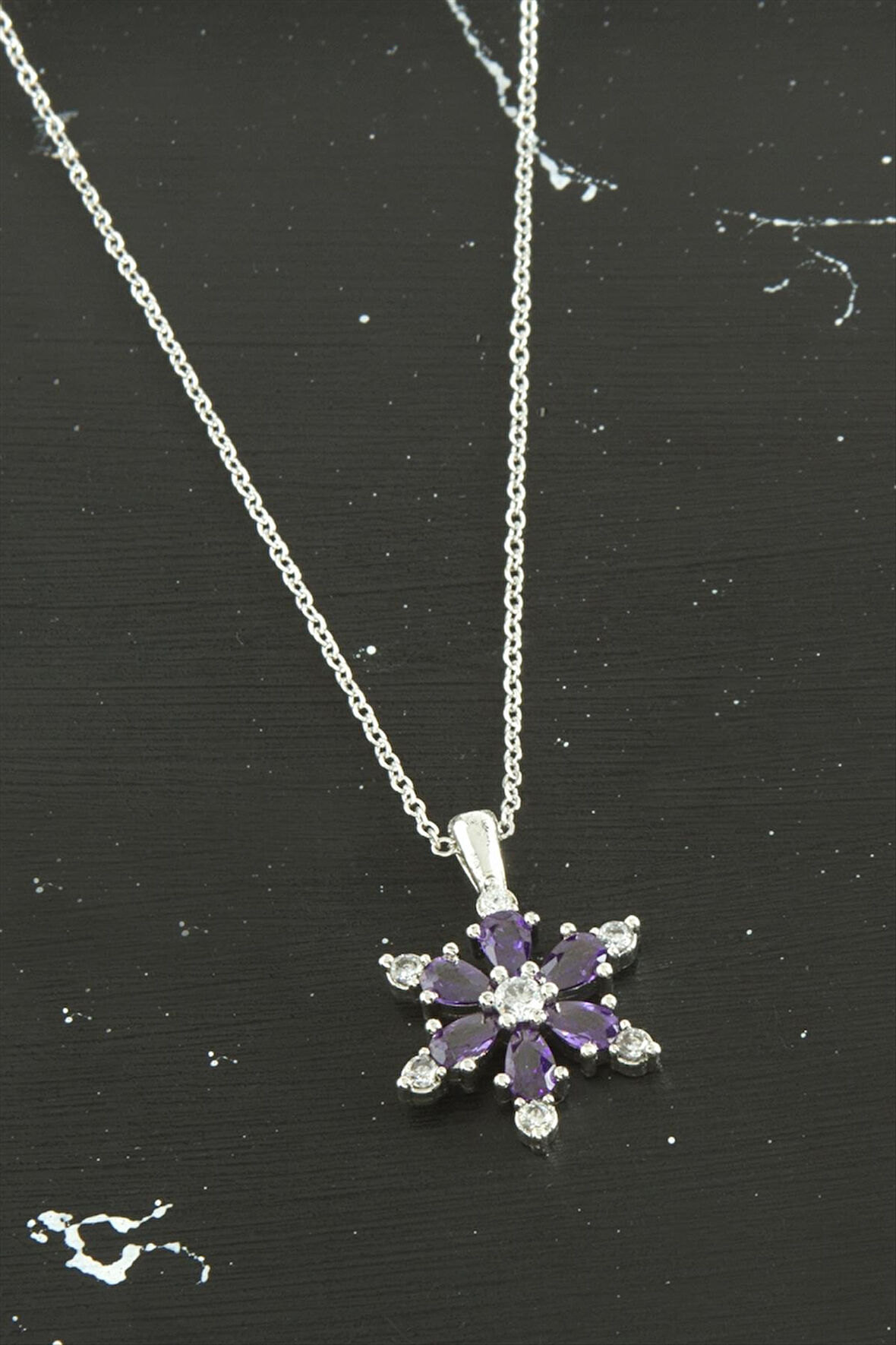 Lotus Zirkon Taşlı Trend Kolye