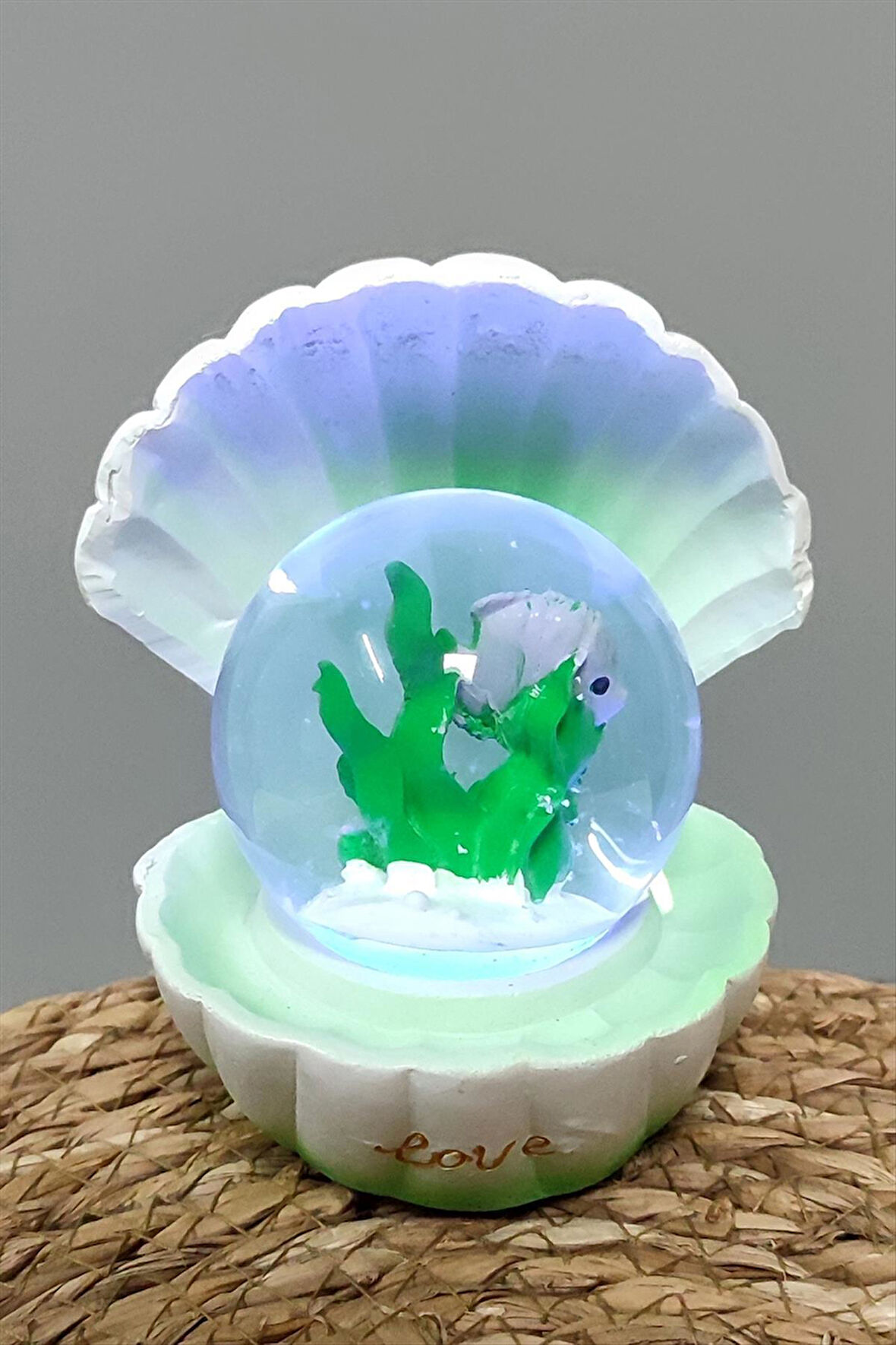 Balık İstiridye Işıklı Kar Küresi Orta