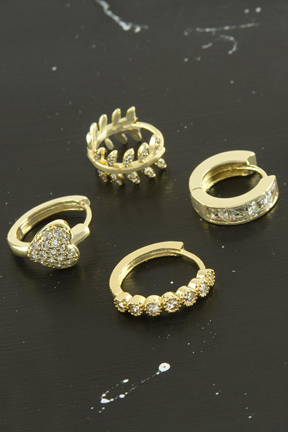 Tragus Zirkon Taşlı Halka Piercing 1 Adet