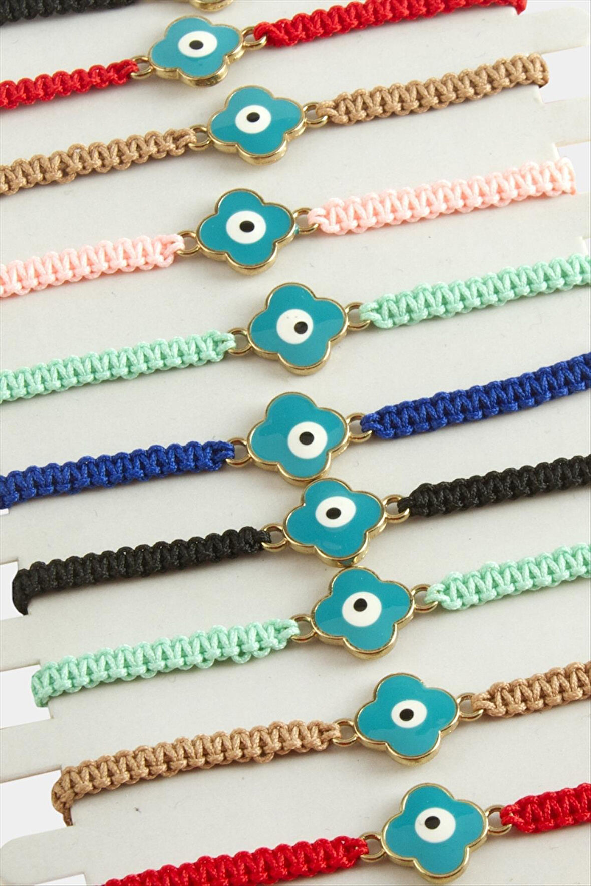 Çiçek Nazar Makrome Örgülü Bileklik