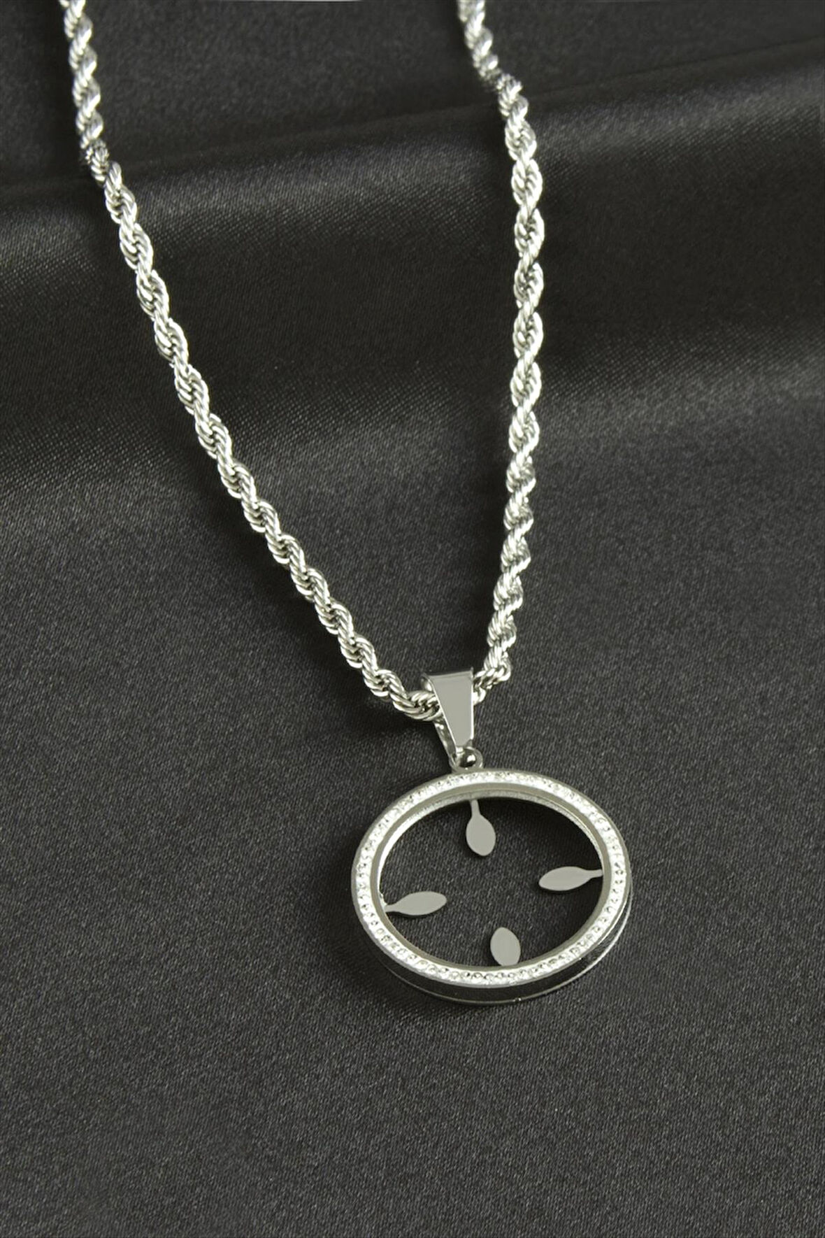 Çiçek Lüks Çelik Kolye