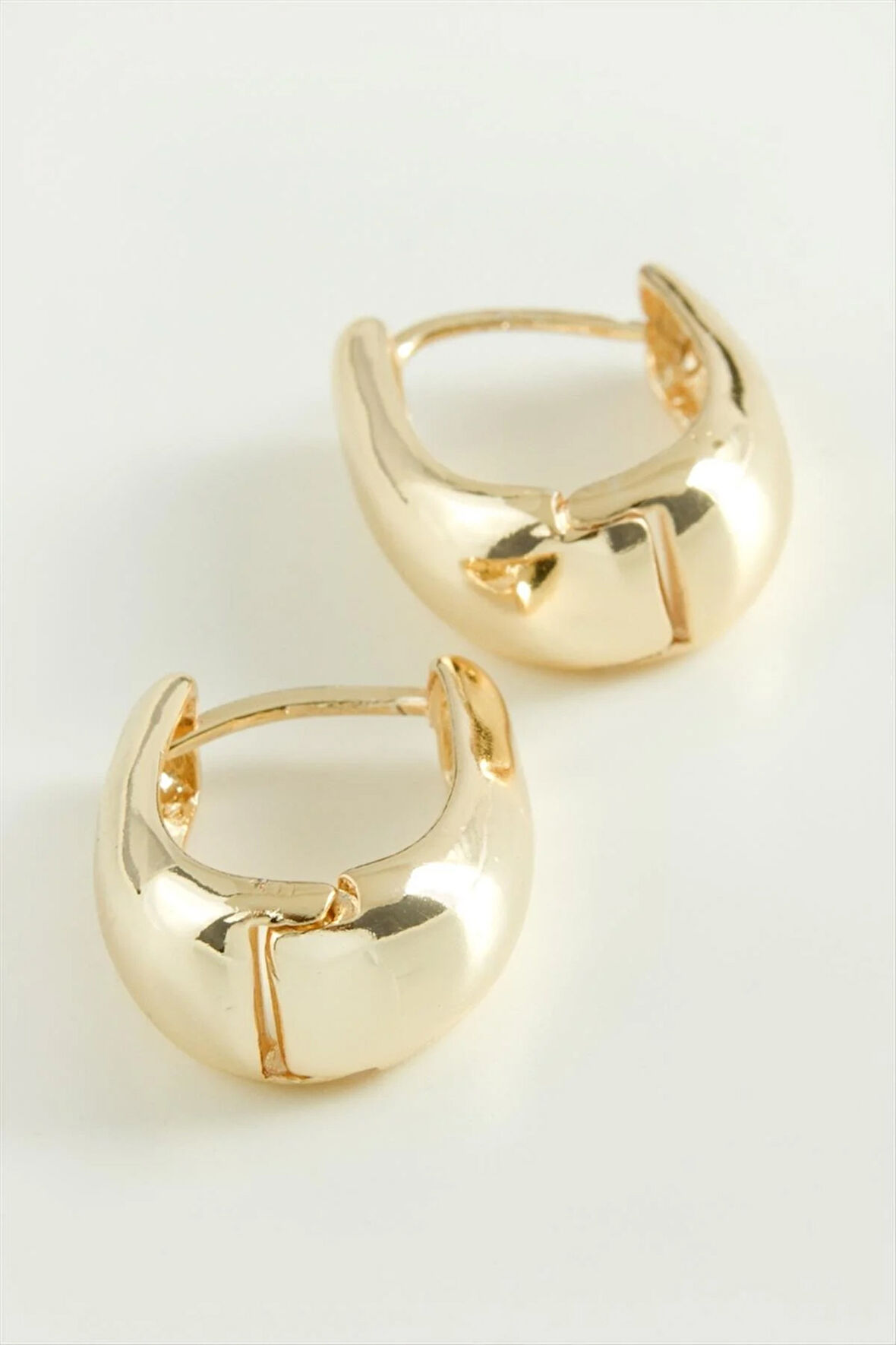 Oval Trend Metal Küpe