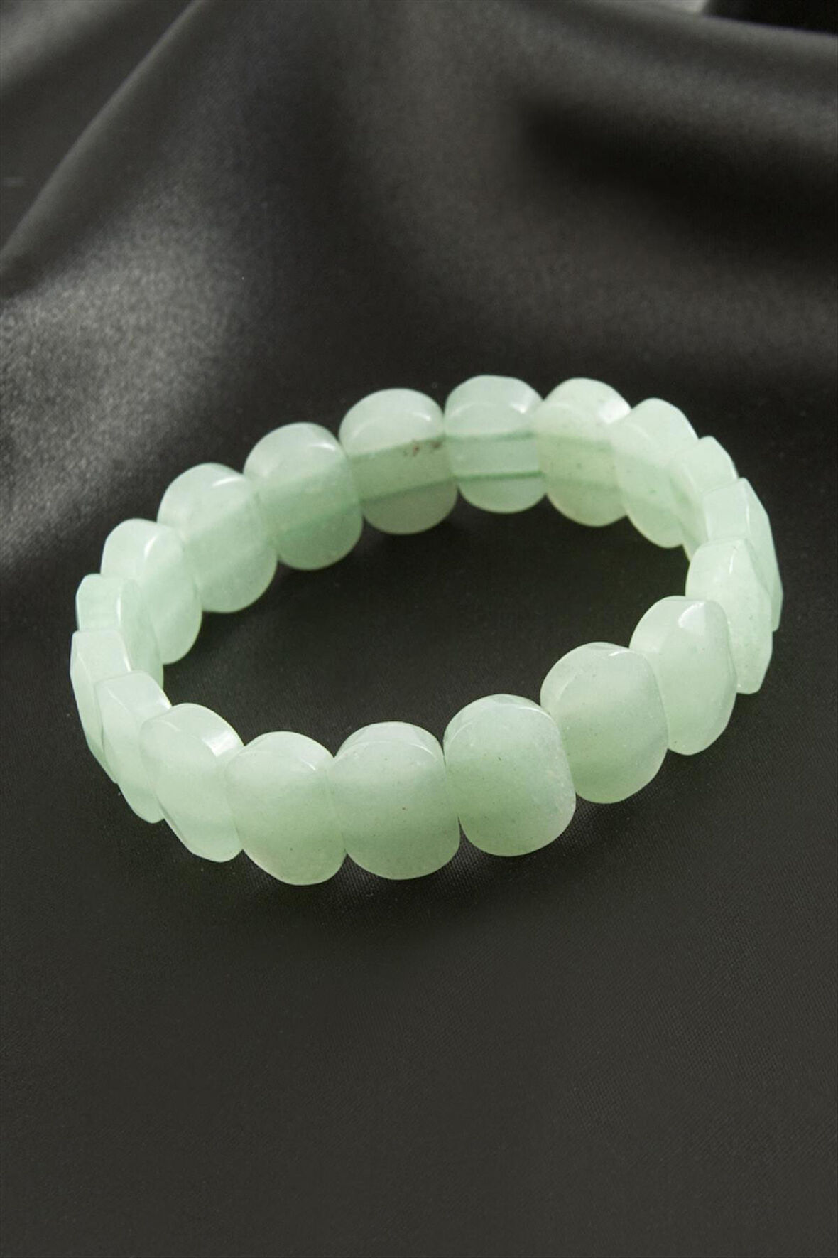 Oval Kesim Yeşim Doğaltaşlı Bileklik