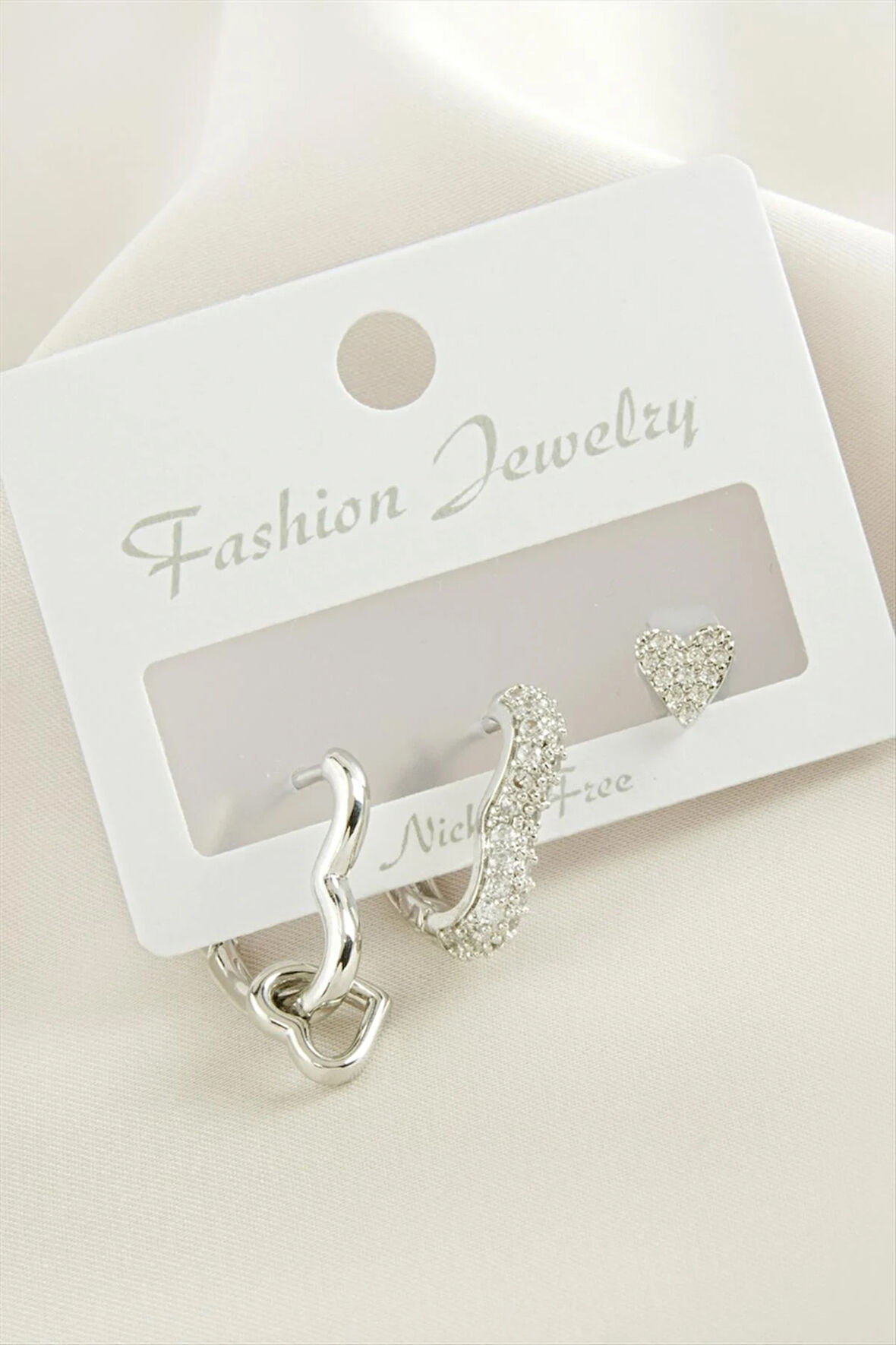 3 Adet Kalp Zirkon Taşlı Küpe