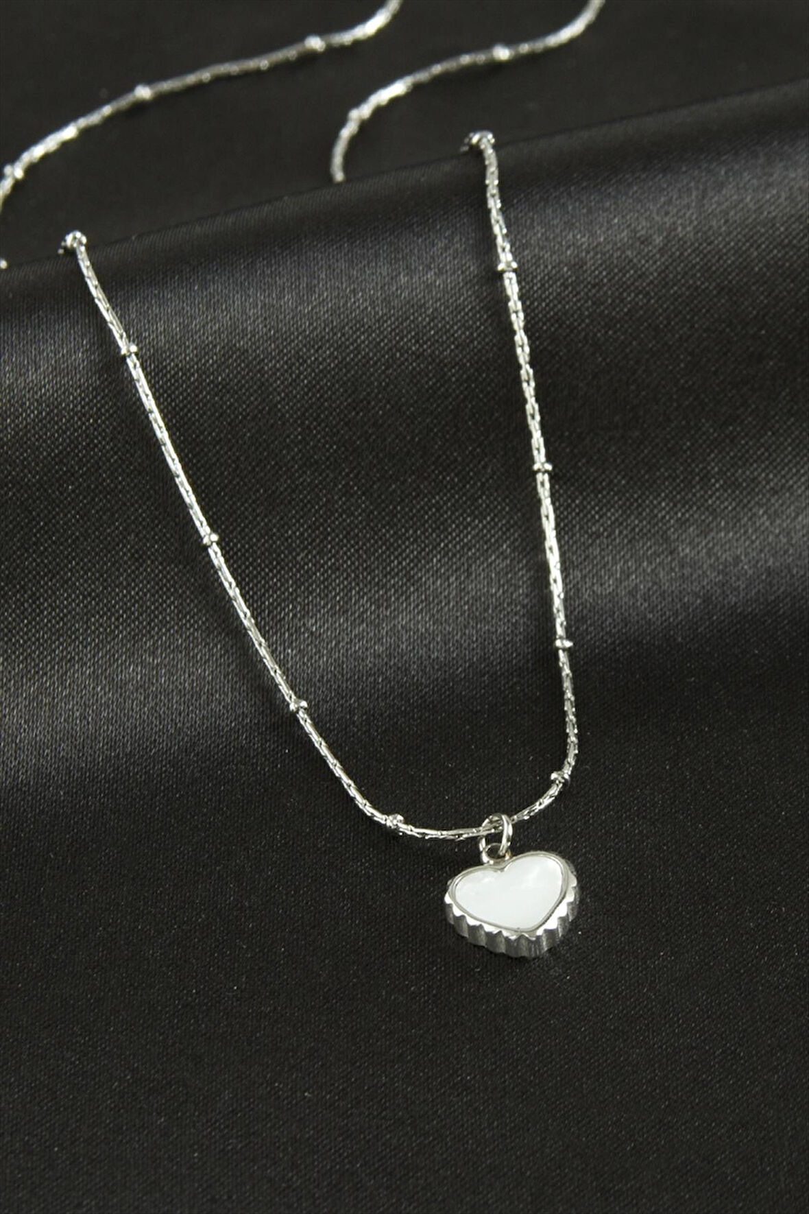 Kalp Sedef Lüks Çelik Kolye