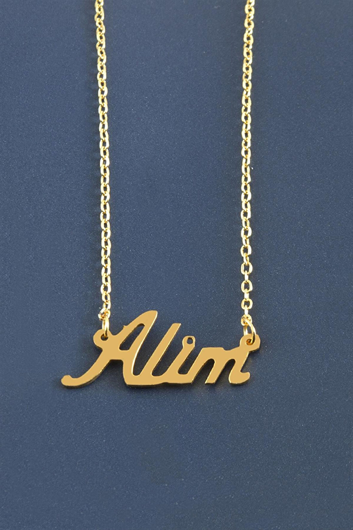 Alim İsimli Kolye
