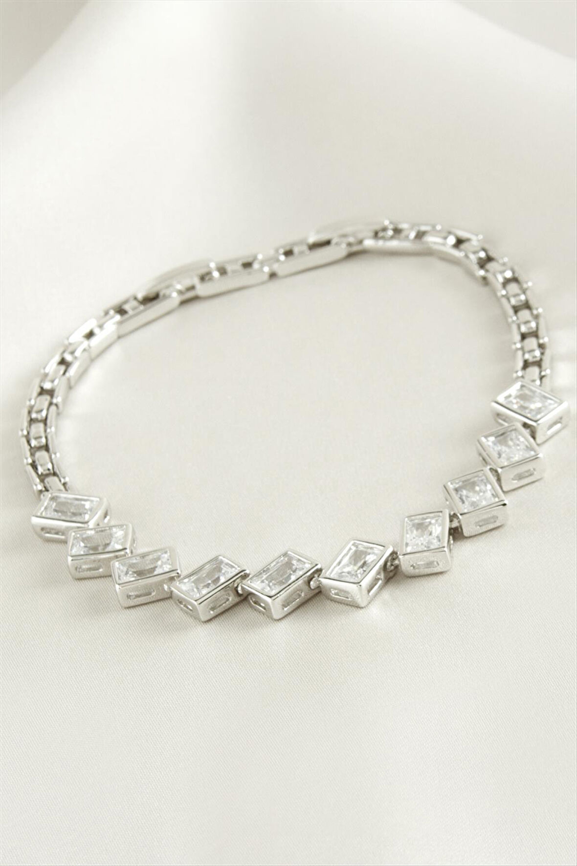 Xuping Dikdörtgen Zirkon Taşlı Lüks Çelik Bileklik