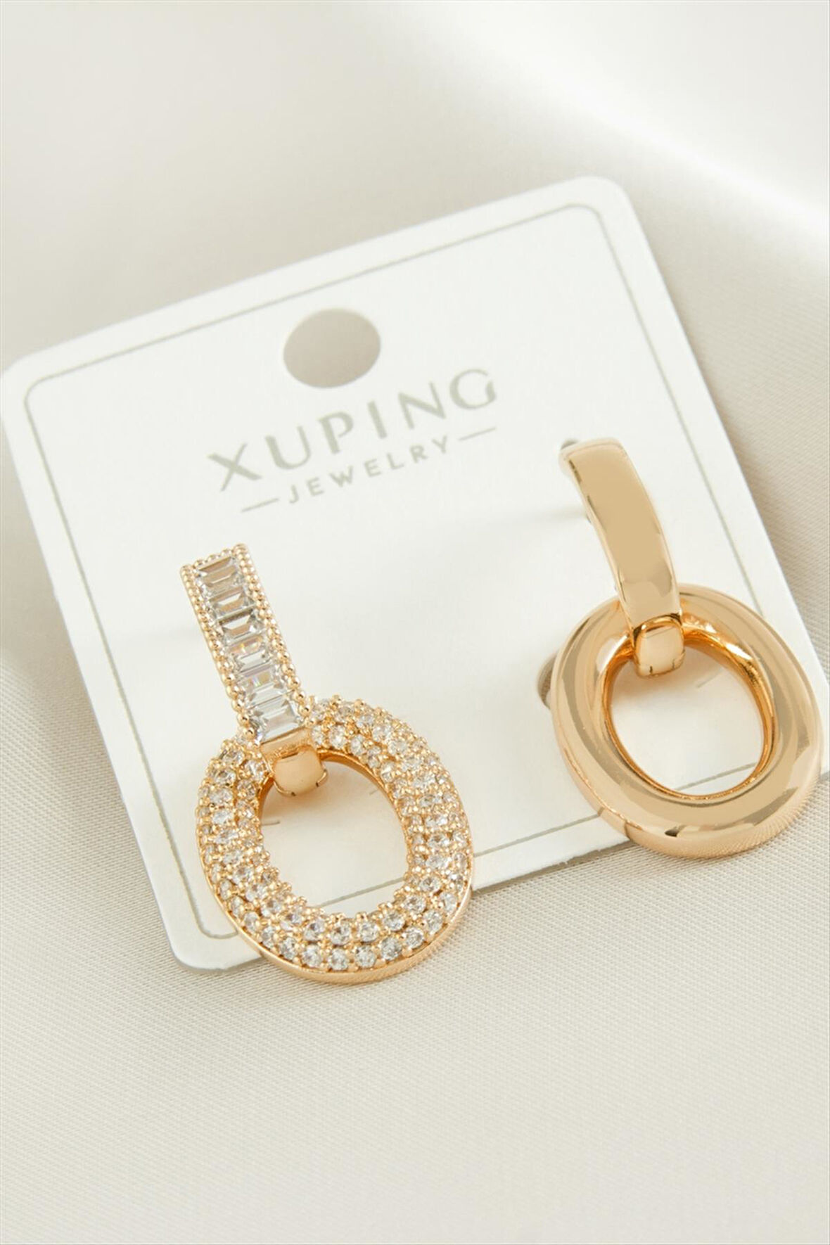 Xuping Zirkon Taşlı Lüks Çelik Küpe