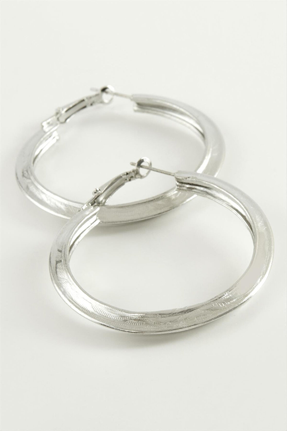 Salkım Desenli Halka Küpe 6 cm