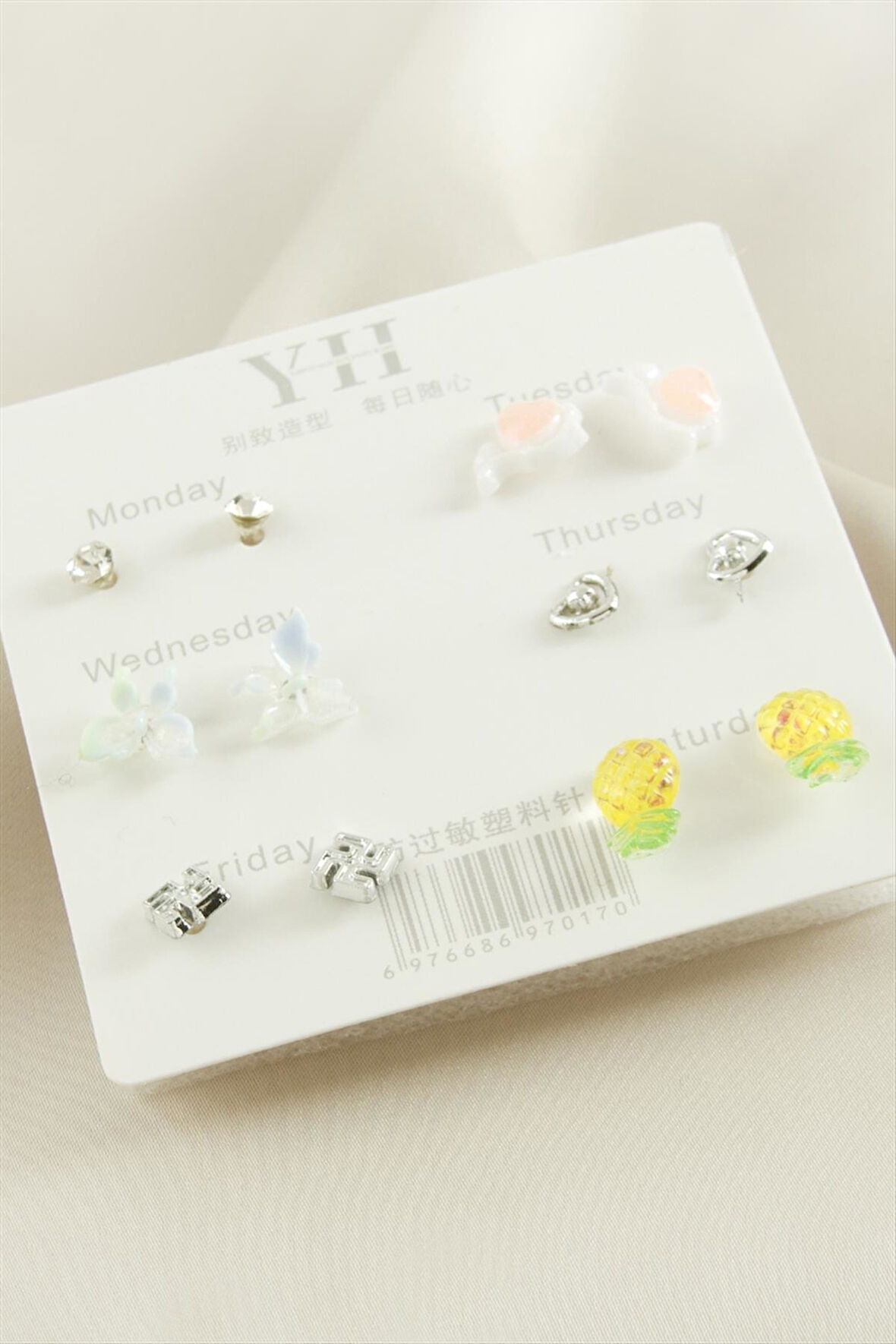 12 Adet Karışık Metal Taşlı Küpe