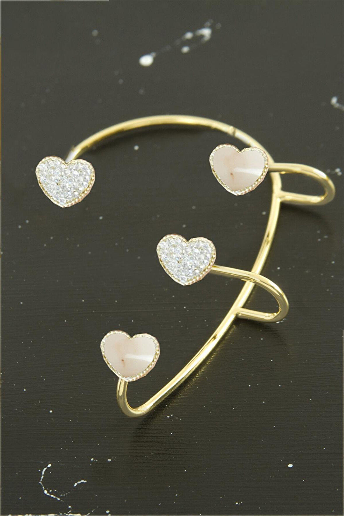 Kalp Zirkon Taşlı Lüks Çelik Kıkırdak Küpe 1 Adet