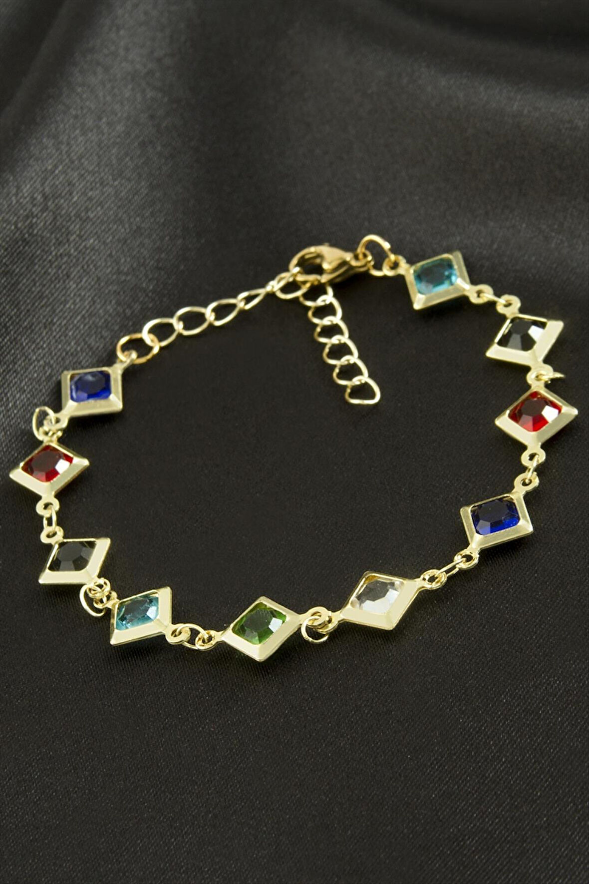 Kare Kristal Taşlı Çelik Bileklik