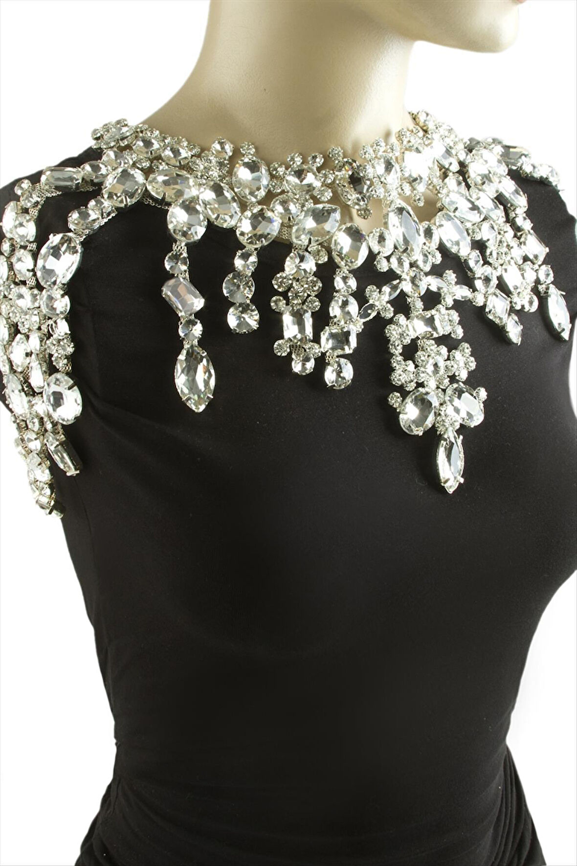 Çiçek Taşlı Omuz Kolyesi