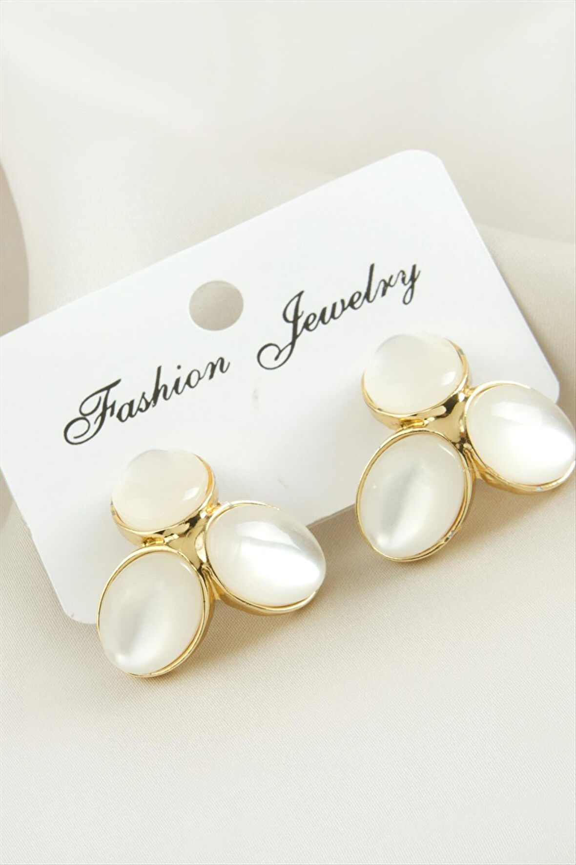 Oval Sedef Taşlı Metal Küpe