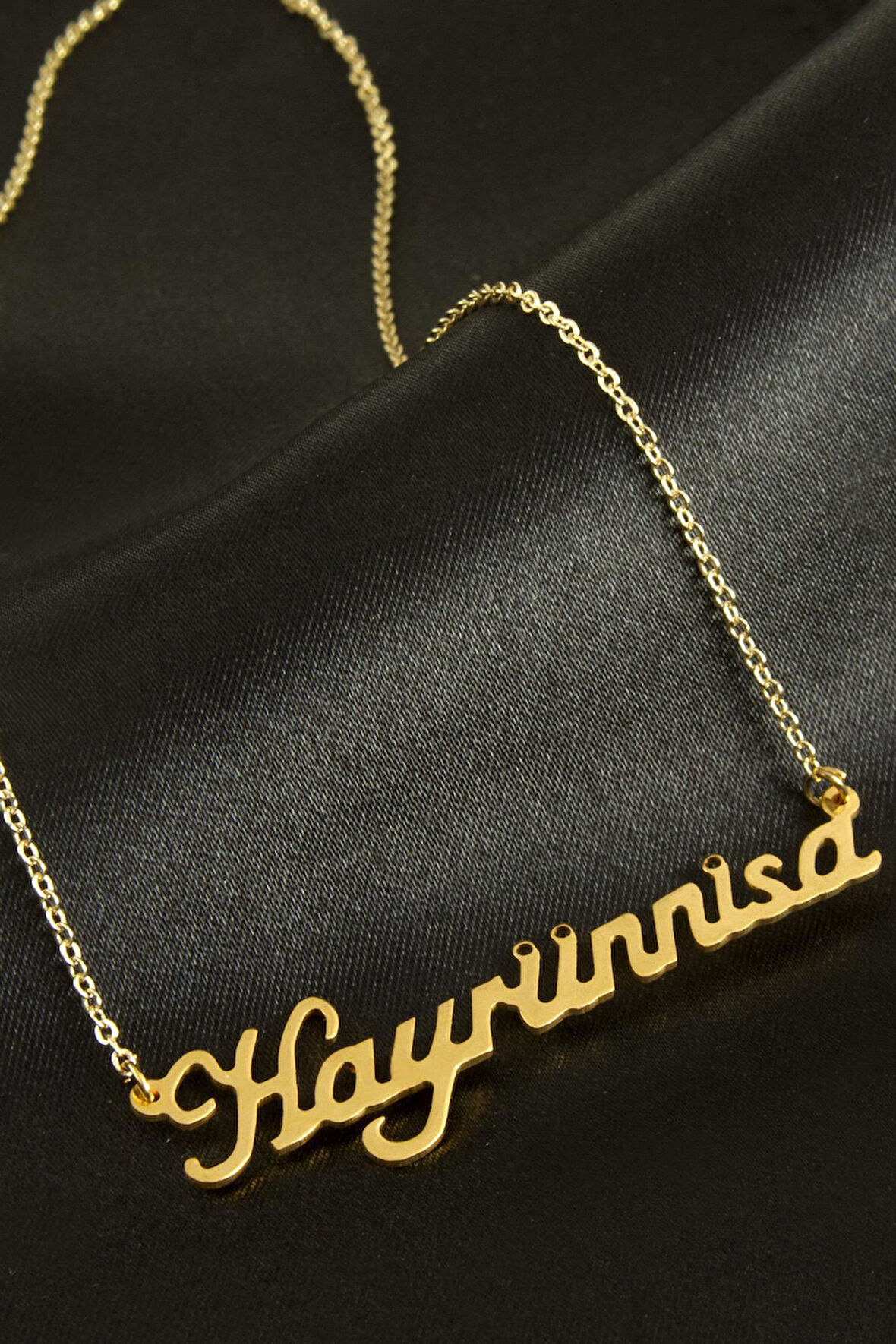 Hayrünnisa İsimli Kolye (Kişiye Özel)