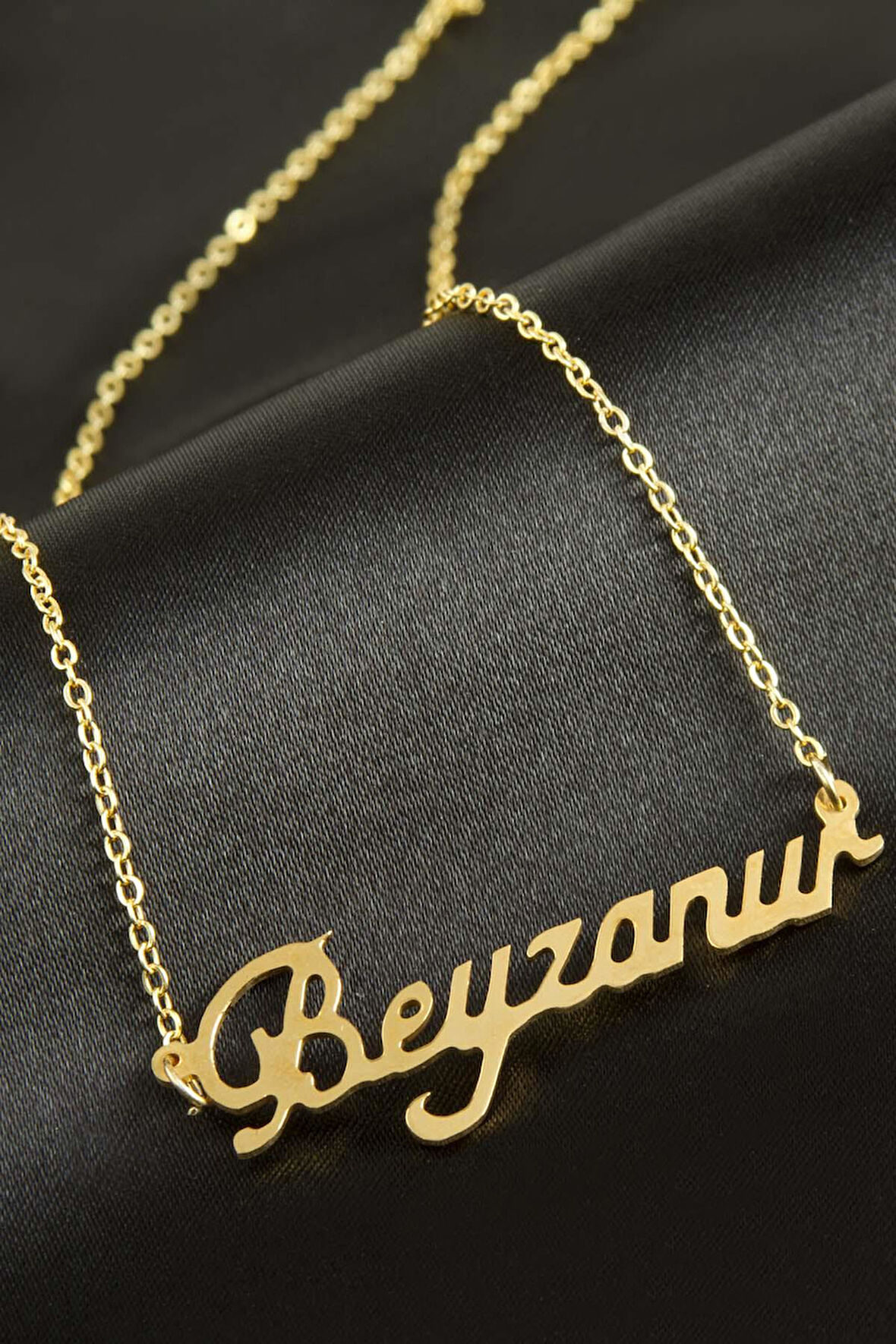 Beyzanur İsimli Kolye (Kişiye Özel)