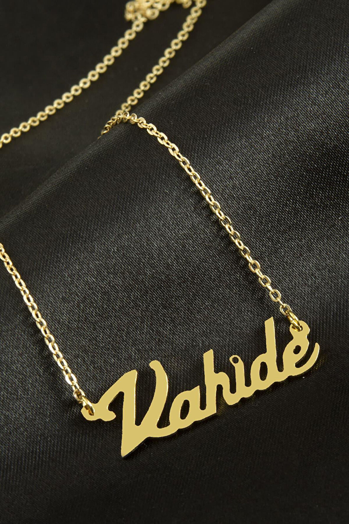 Vahide İsimli Kolye (Kişiye Özel)