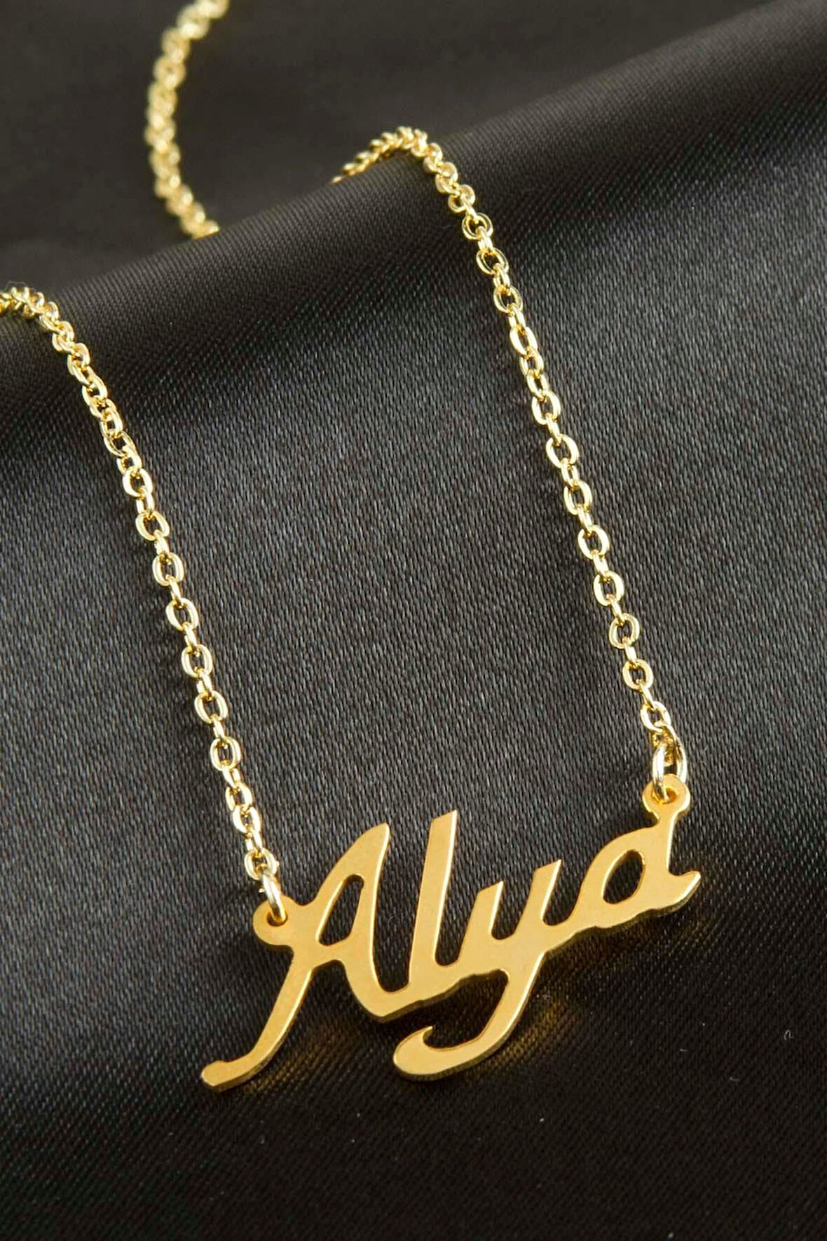 Alya İsimli Kolye (Kişiye Özel)