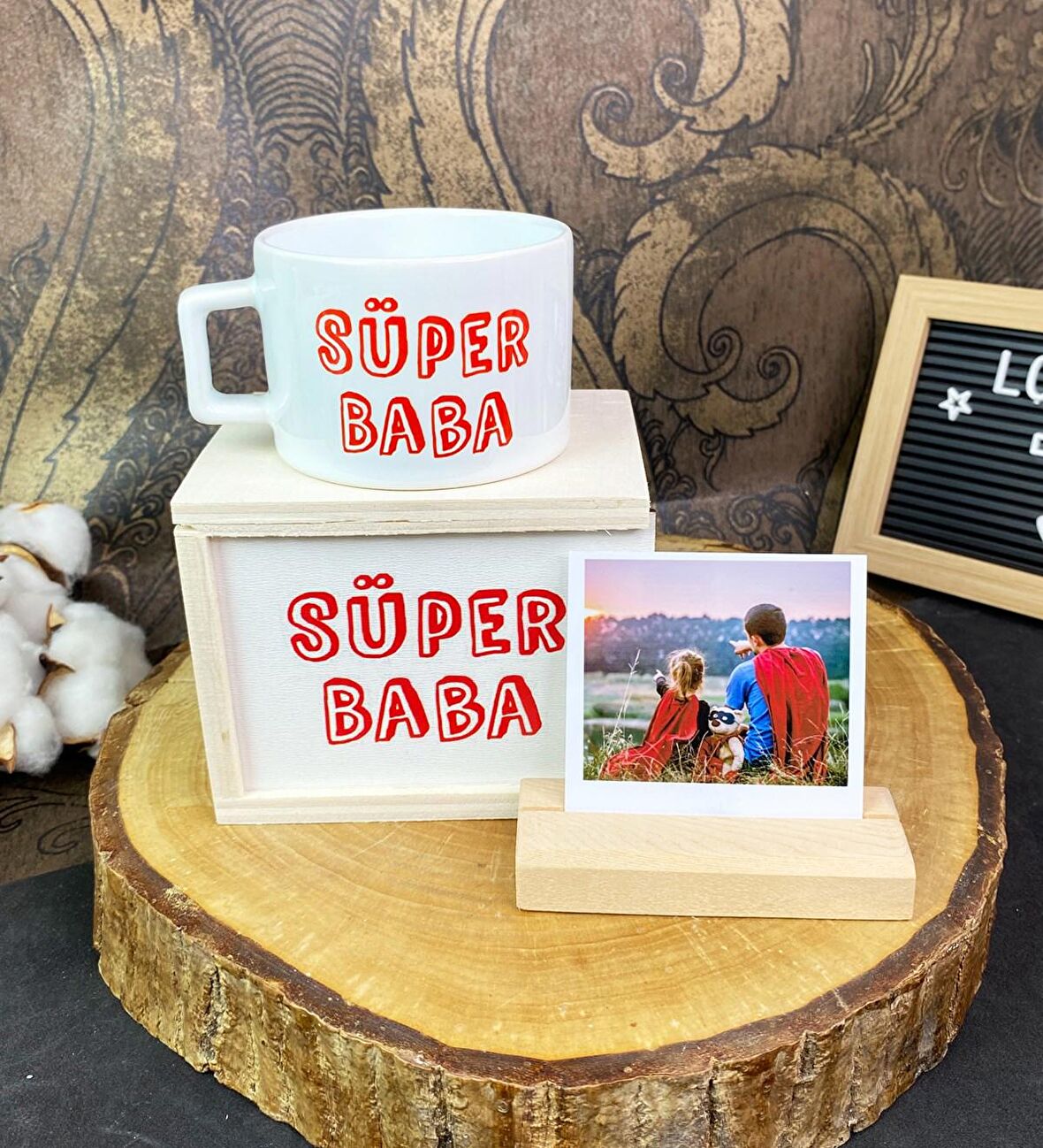 Süper Baba Tasarımlı Kutulu Kupa Ve Ahşap Fotoğraf Tutucu Set
