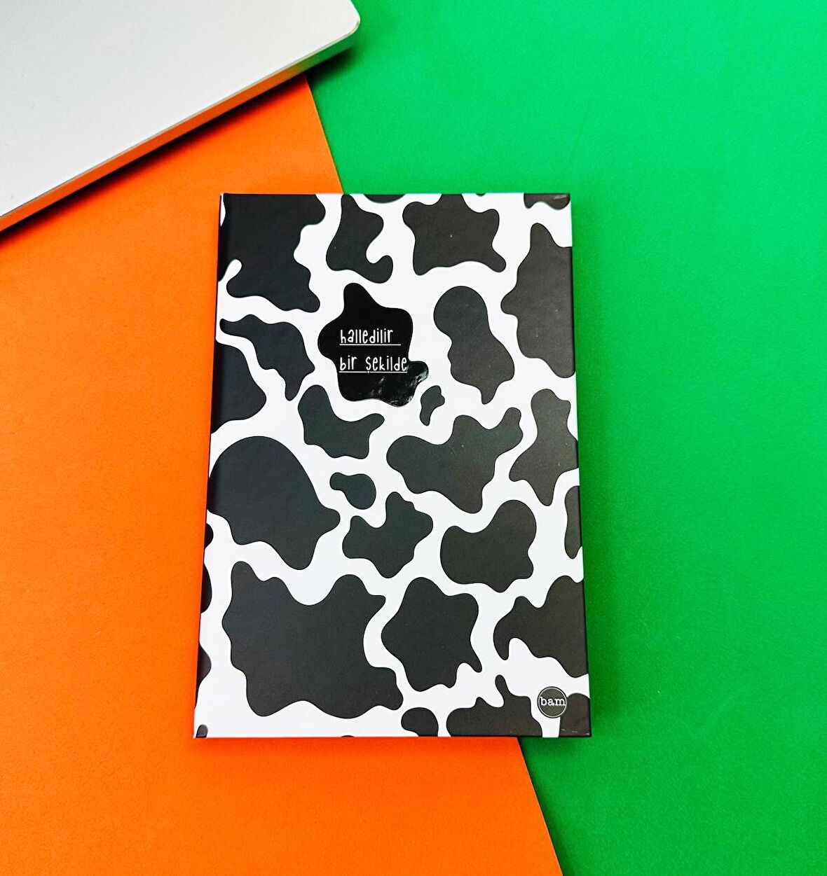 Halledilir Bir Şekilde Tasarımlı Lastikli Defter