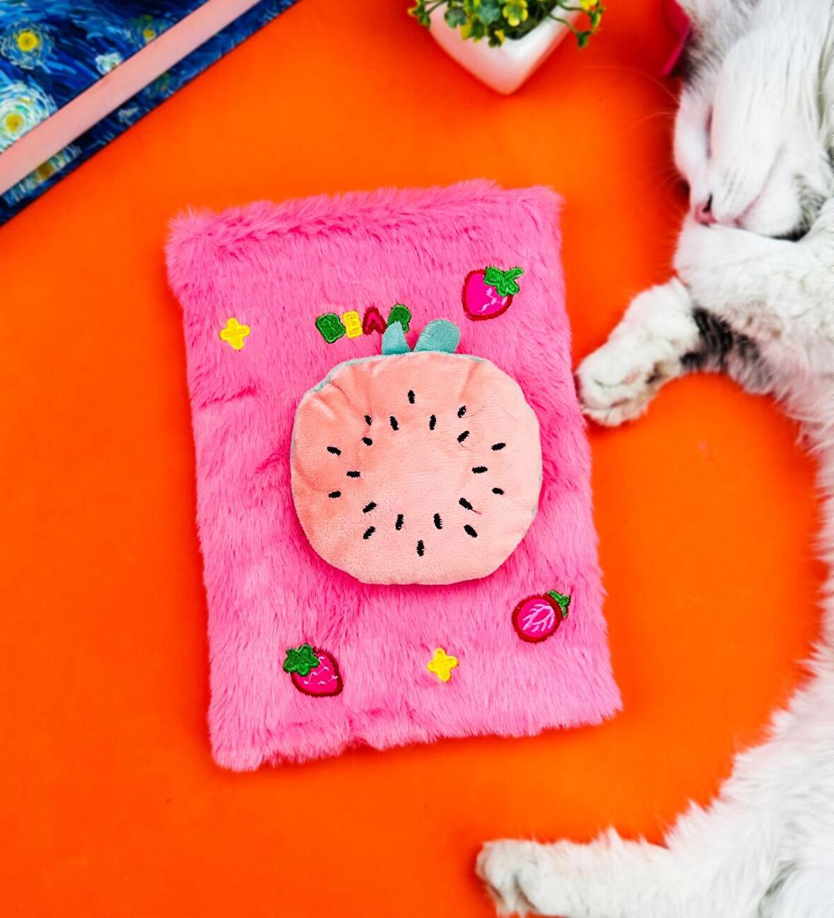 Sevimli Meyve Kabartmalı Peluş Defter