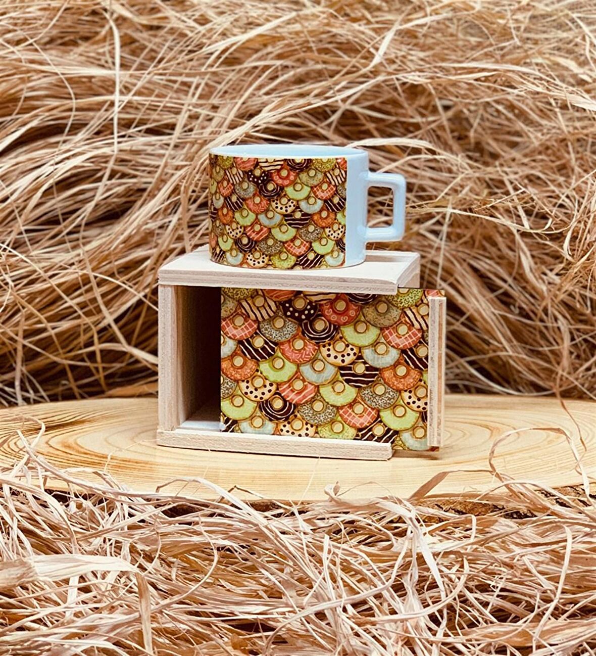 Donut Tatlı Kutulu Kupa Arkadaşa Hediye