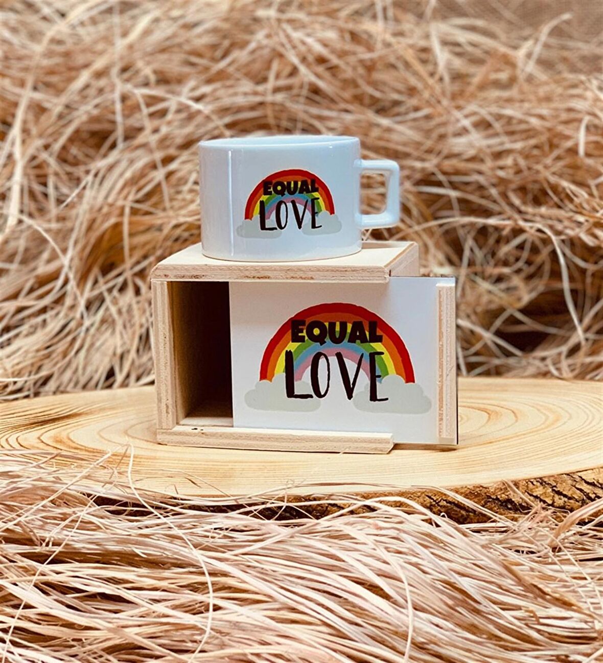 Equal Life Gökkuşağı Tasarımlı Ahşap Kutulu Kupa