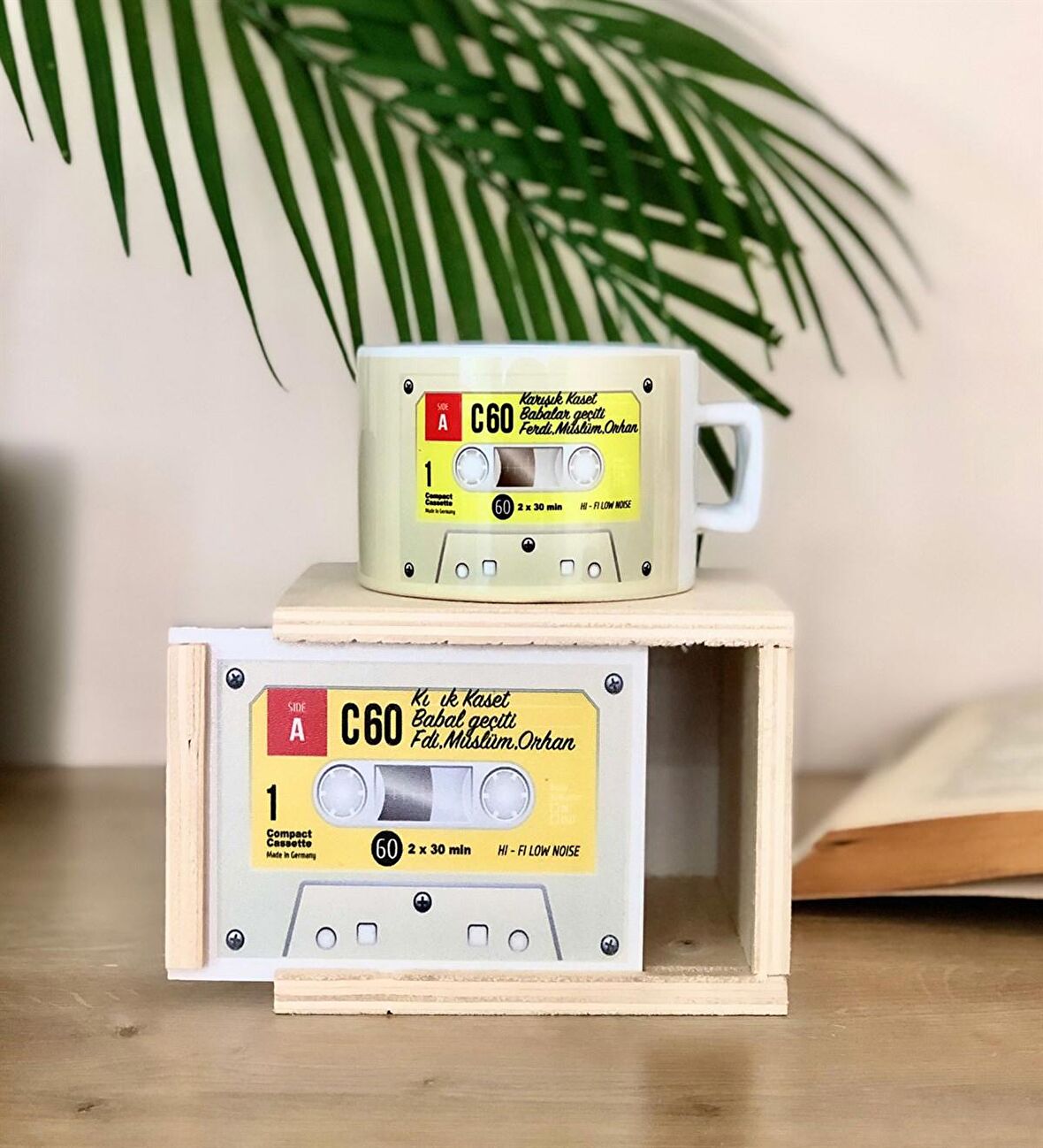 Kaset Tasarımlı Kutulu Kupa