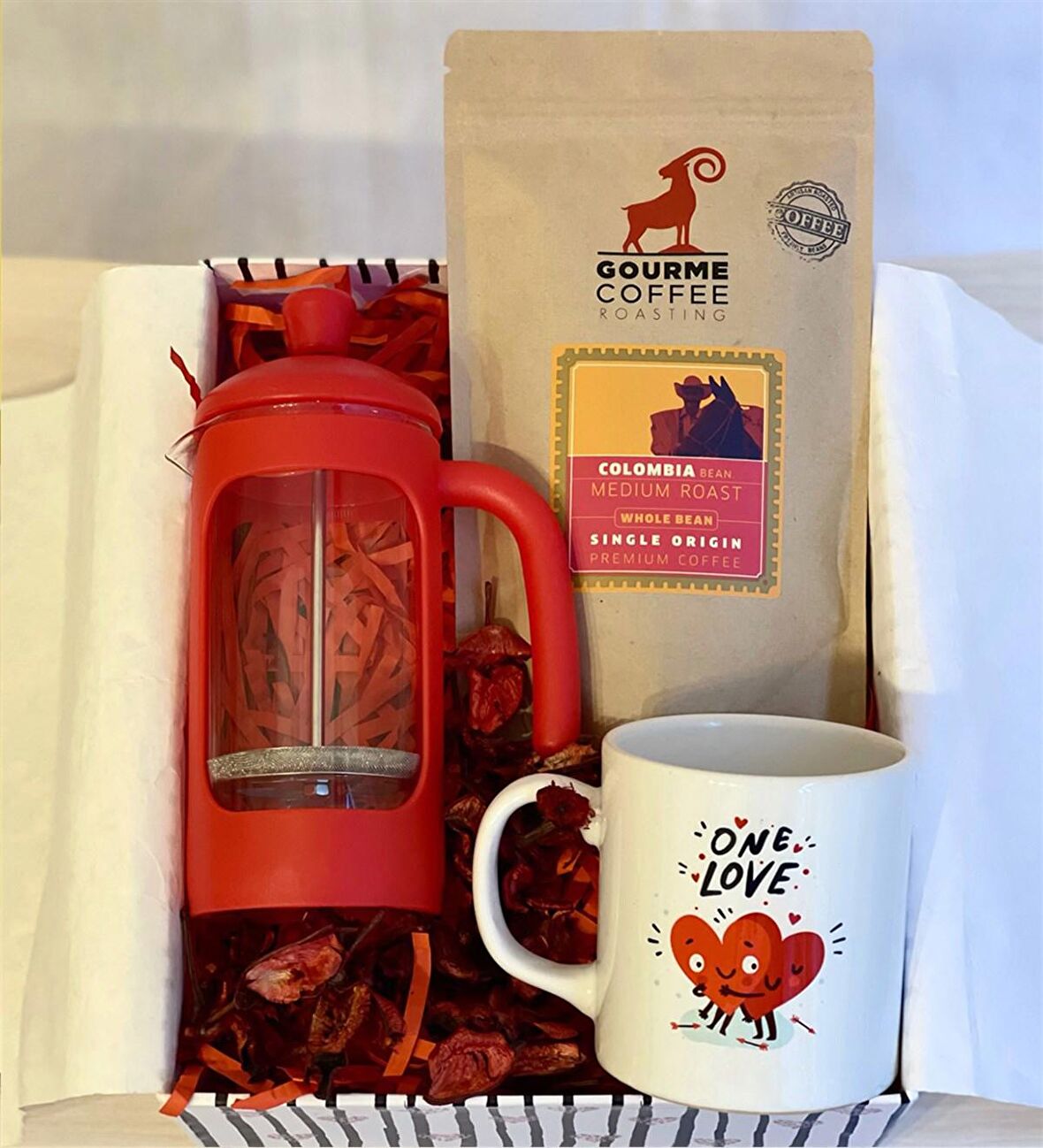 One Love French Press & Filtre Kahveli Sevgiliye Hediye Seti