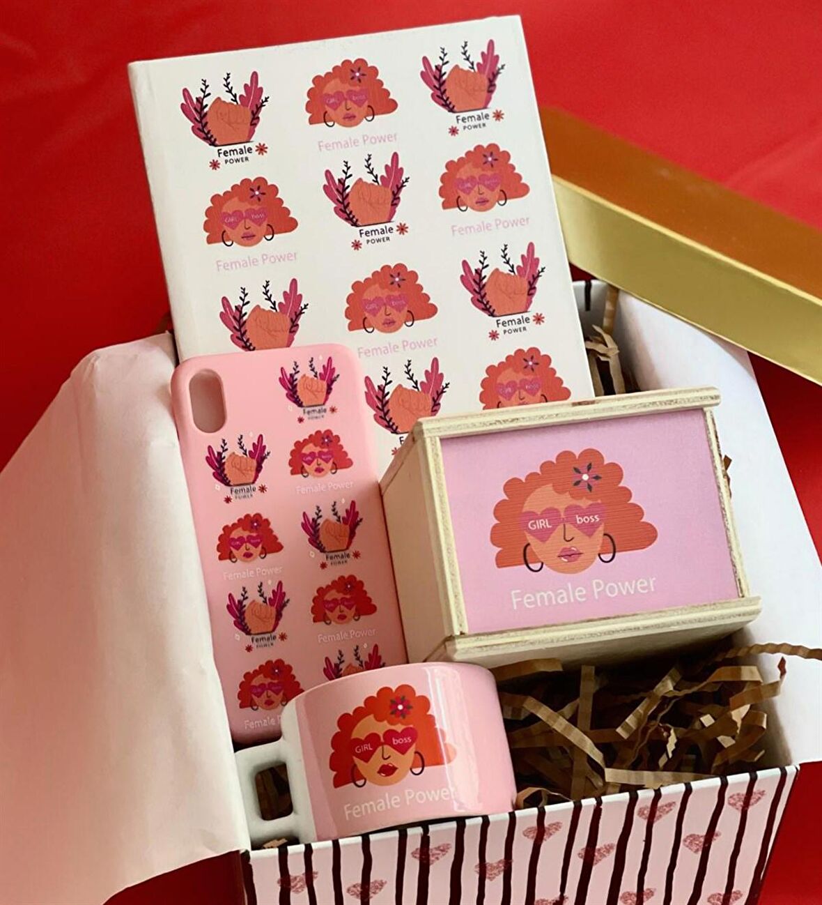 Iphone Telefon Kılıflı Kadın Gücü Tasarımlı Kadınlara Özel Hediye Seti