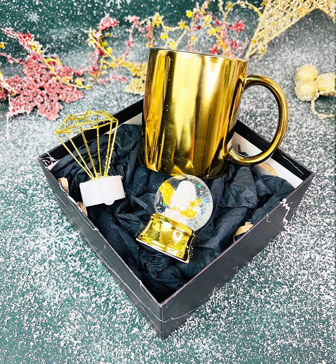 Gold Kupa Mini Elmas Gece Lambası Ve Altınyaldızlı Melek Kar Küresi Yılbaşı Seti