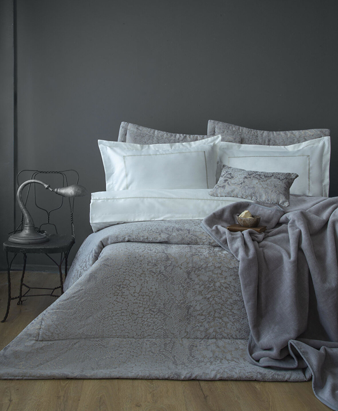 Leona Gri Çeyiz Seti