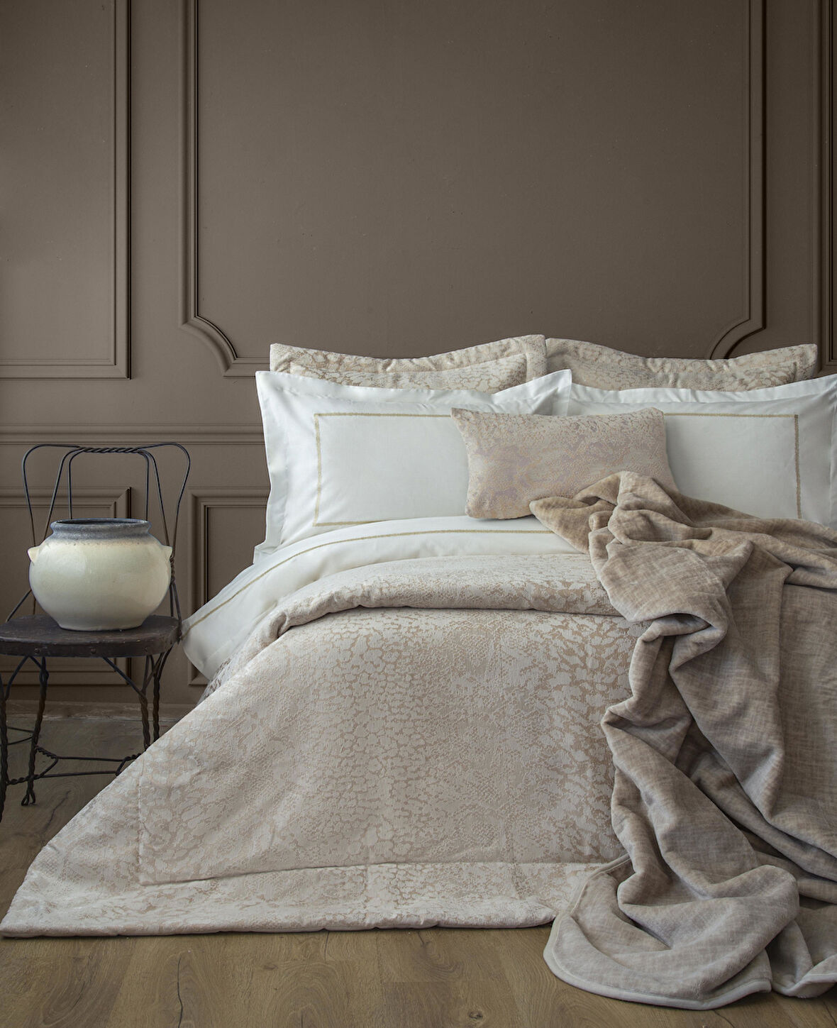 Leona Ekru Çeyiz Seti