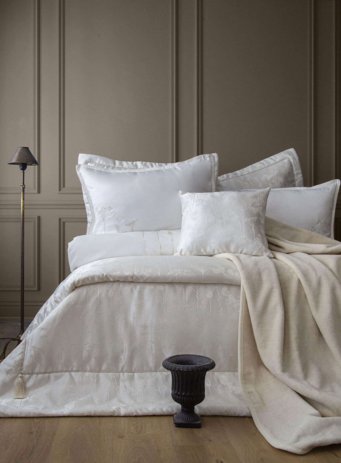 Aura Ekru Çeyiz Seti