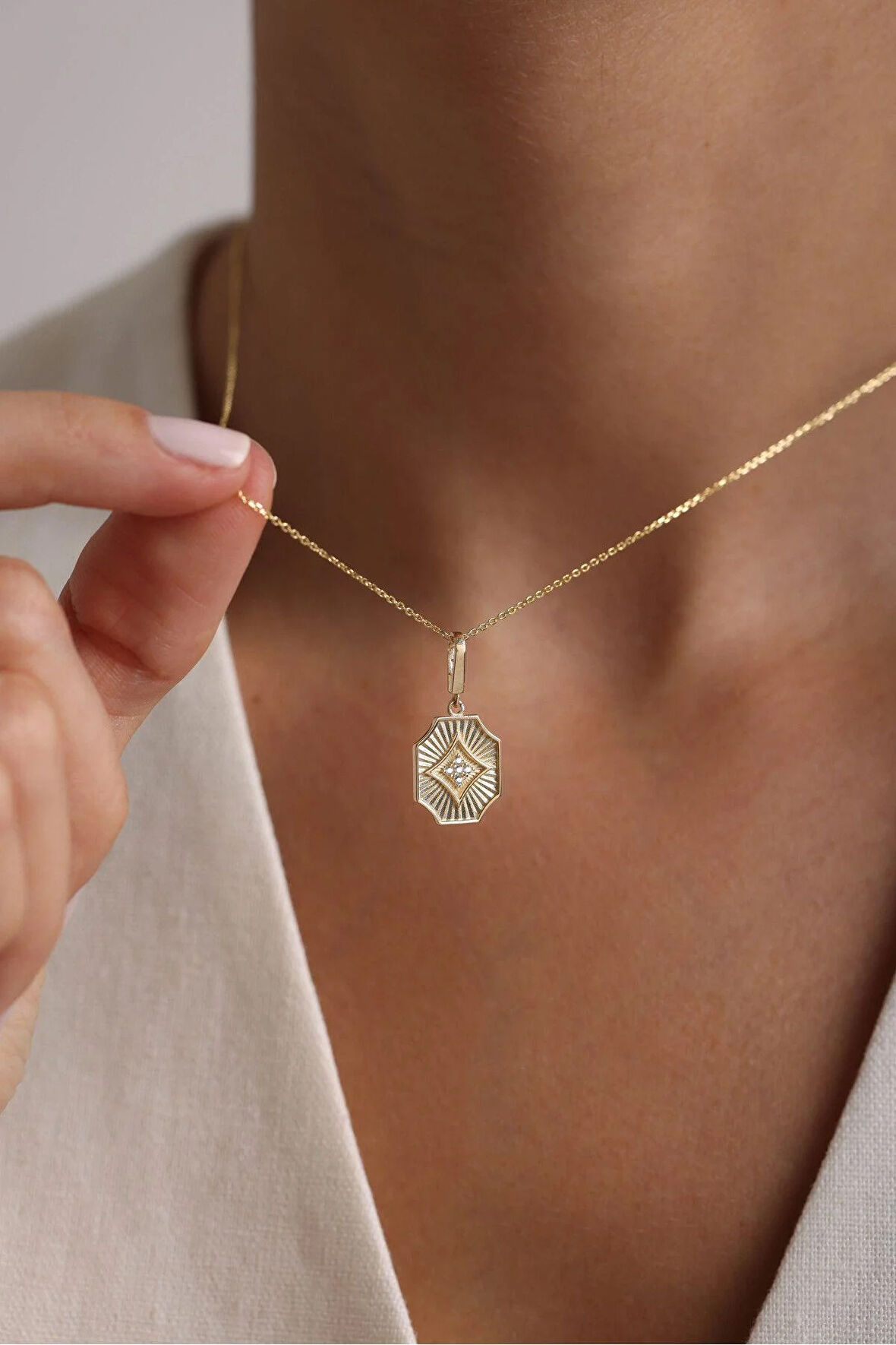 Heritage Taşlı Mekik Frame Charm Kolye Ucu