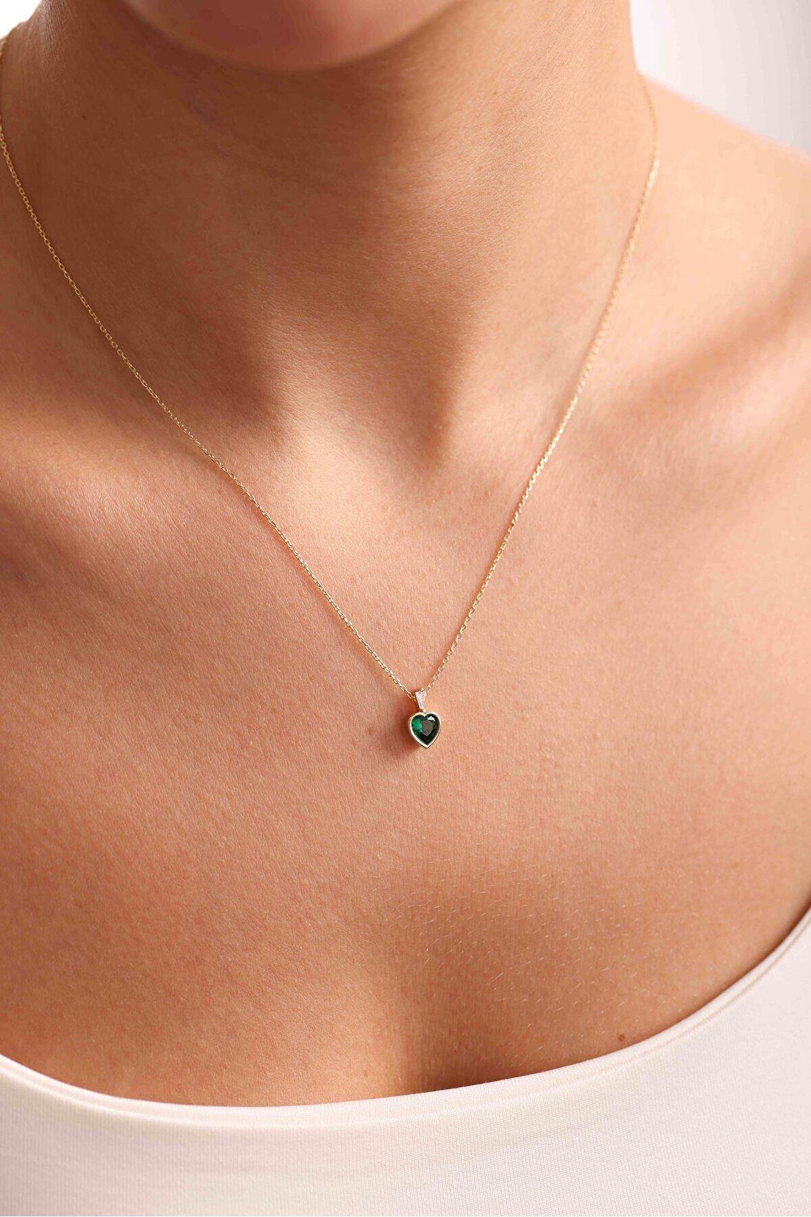 Yeşil Kalp Taşlı Kolye
