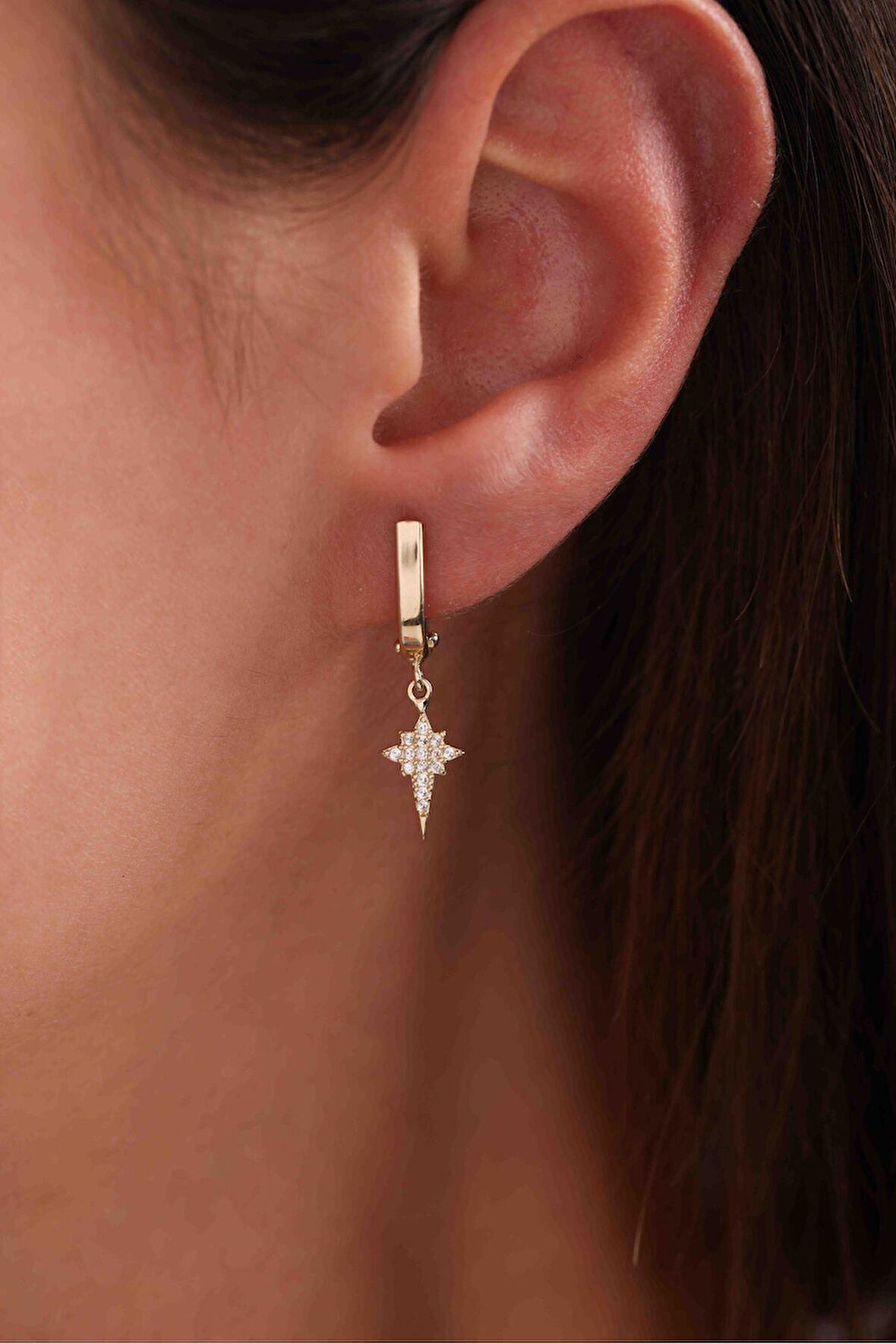 Sallantılı Taşlı Kutup Yıldızı Küpe