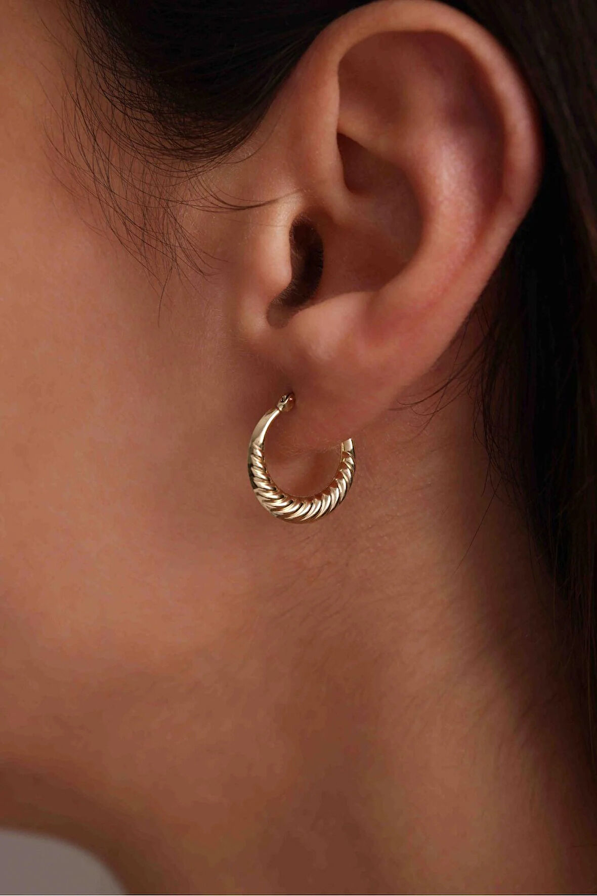 Ince Burgu Altın Küpe 1,7 Cm