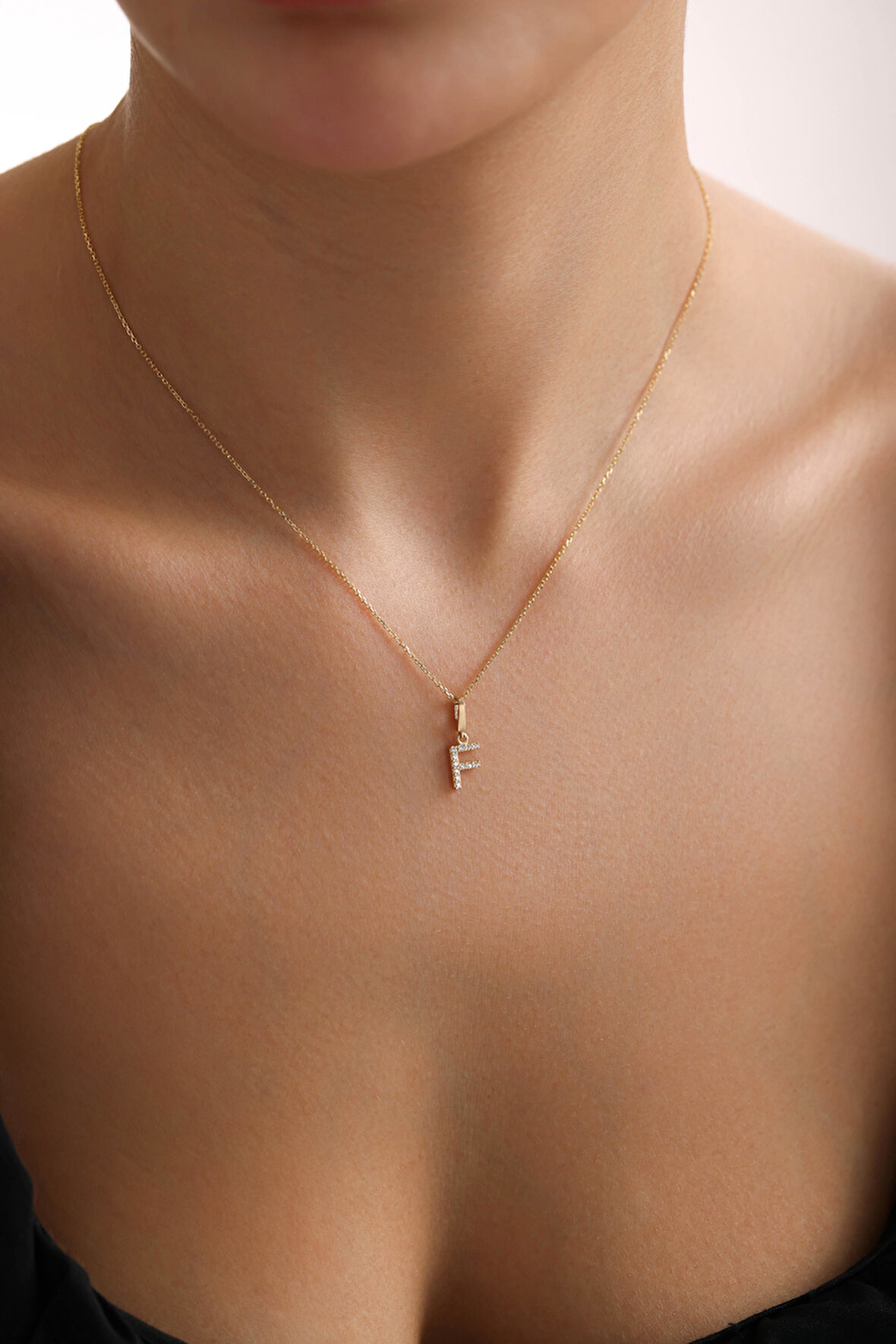 Taşlı F Harf Kilitli Charm Kolye