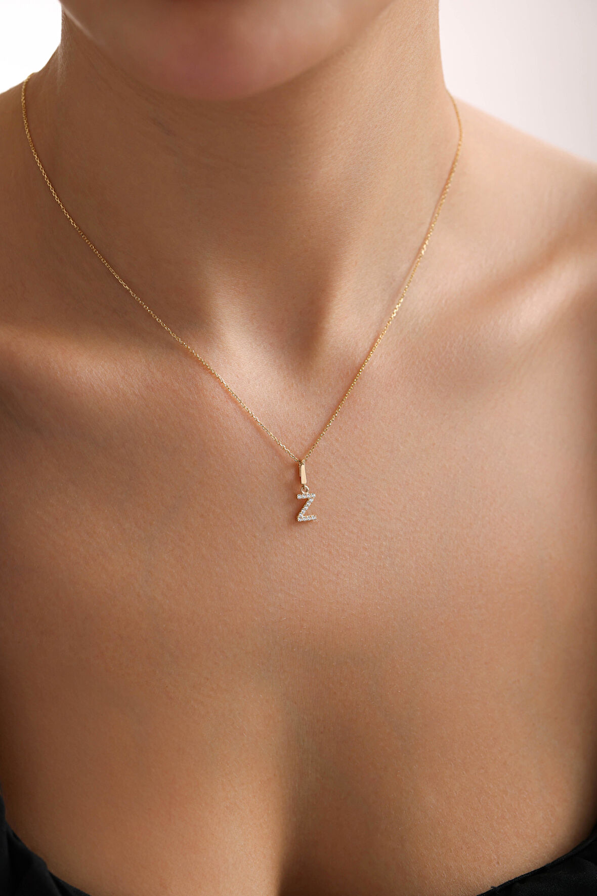 Taşlı Z Harf Kilitli Charm Kolye