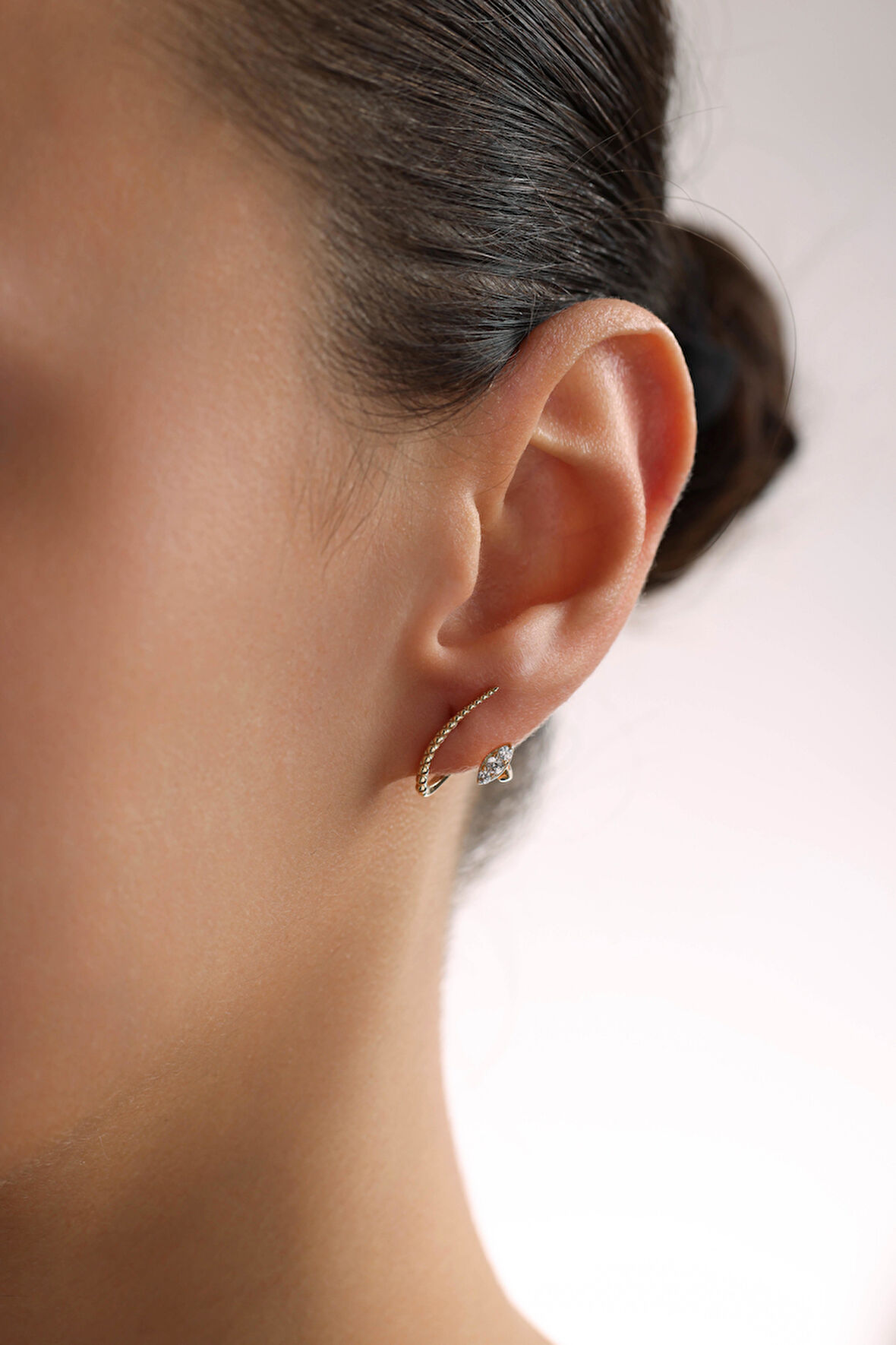 Taşlı Burgu Spine Küpe