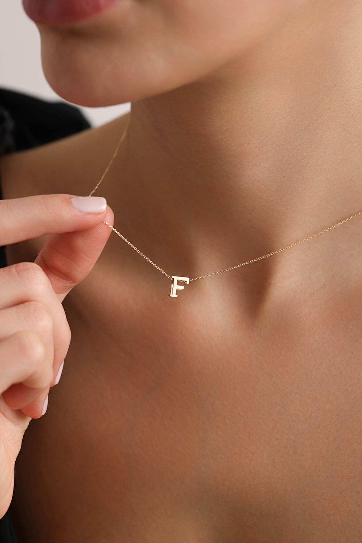 Minimal Modern F Harf Kolye