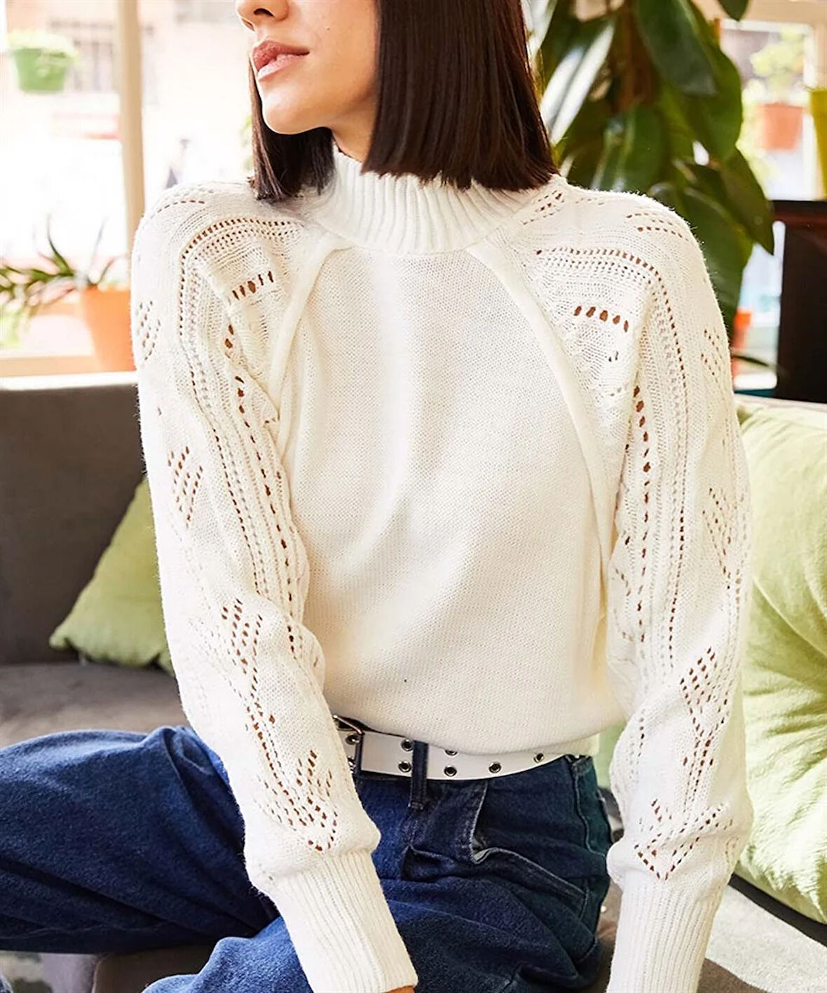 Kadın Kolu Delikli Boğazlı Triko Kazak Ekru