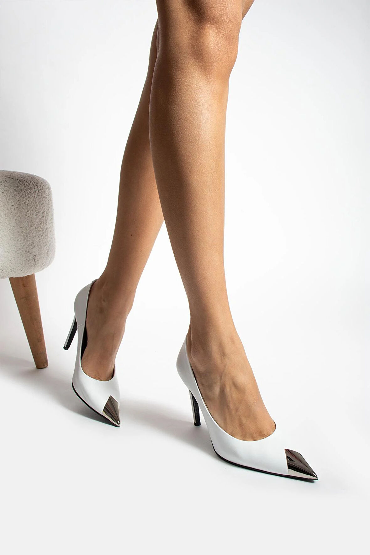 Kadın Deri Stiletto Burun Detaylı Beyaz