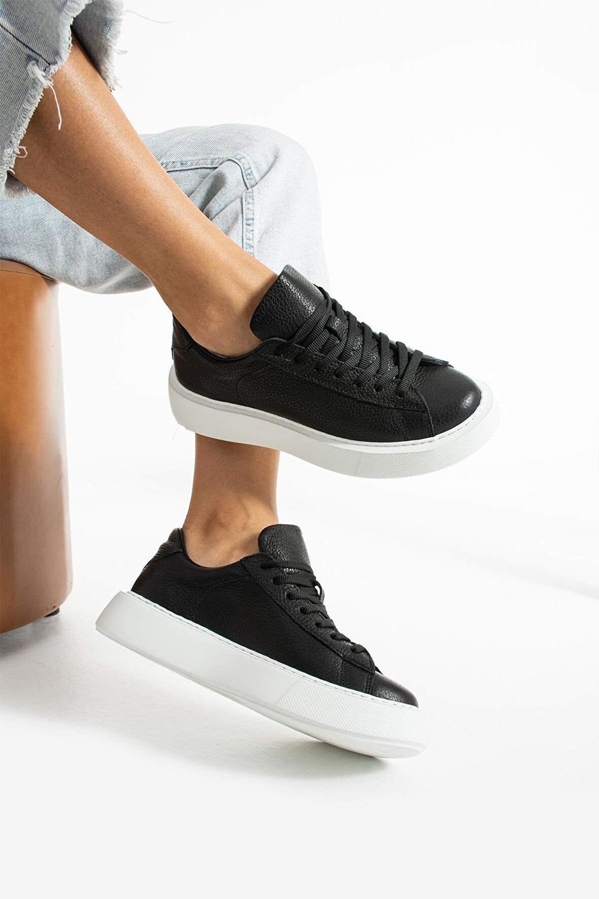 Kadın Hakiki Deri Sneaker Siyah