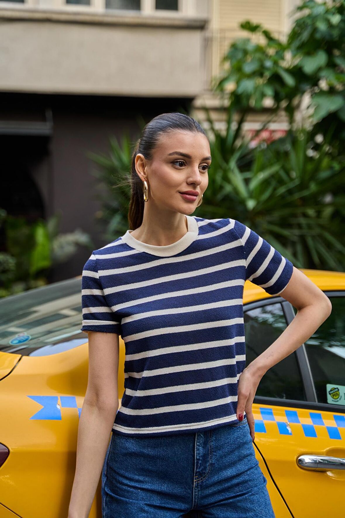 Bisiklet Yaka Lacivert Çizgili Triko T-shirt