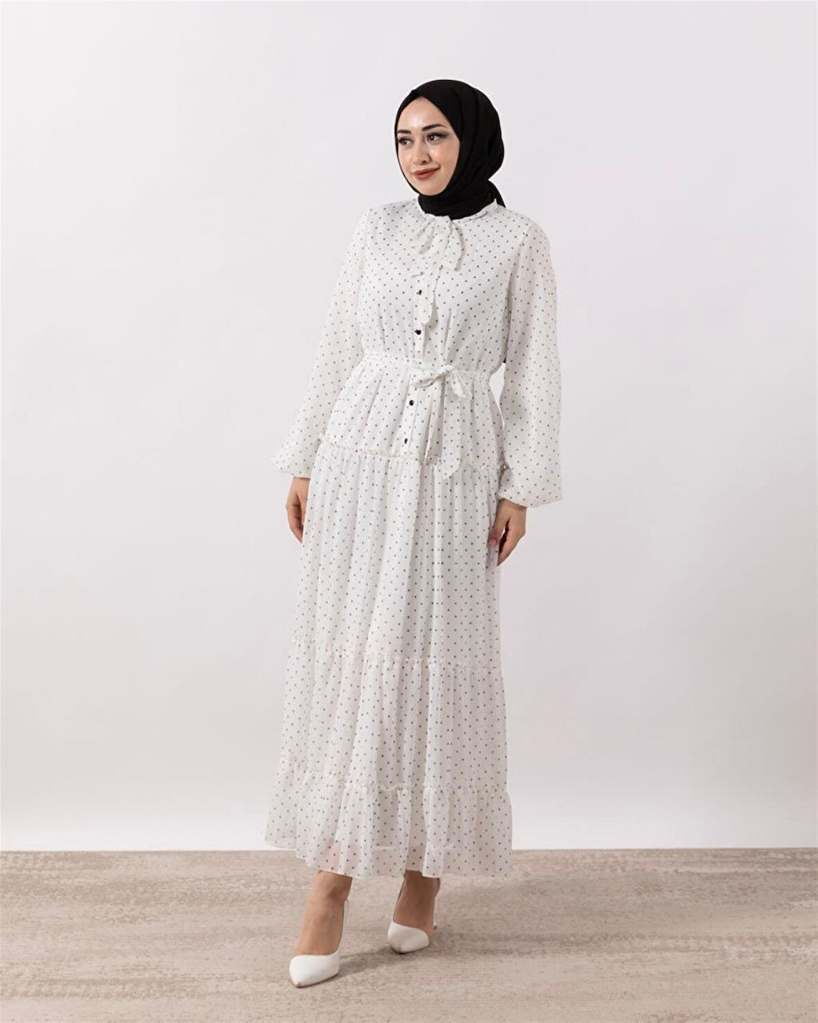3036 Yakadan Fularl Kuşaklı Puantiye Desenli Yoryo Elbise