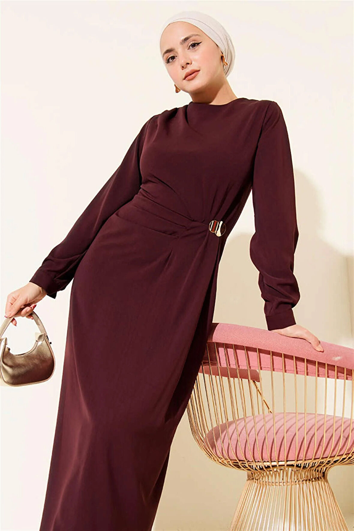 5004 Beli Kalp Tokalı Pileli Elbise