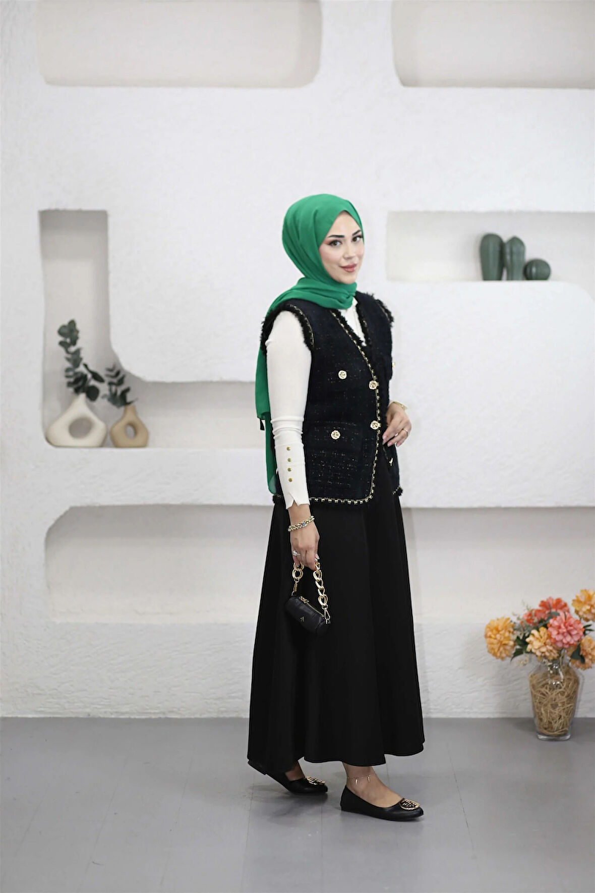 140363 Angora Sim Ve Püskül Detaylı Yelek