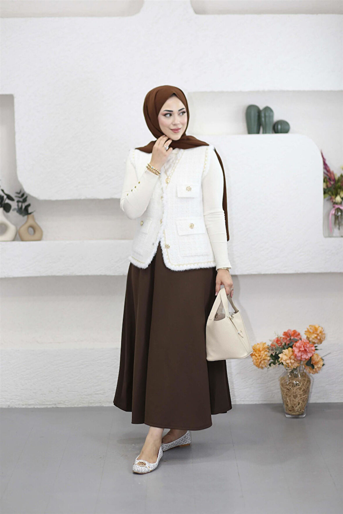 140363 Angora Sim Ve Püskül Detaylı Yelek